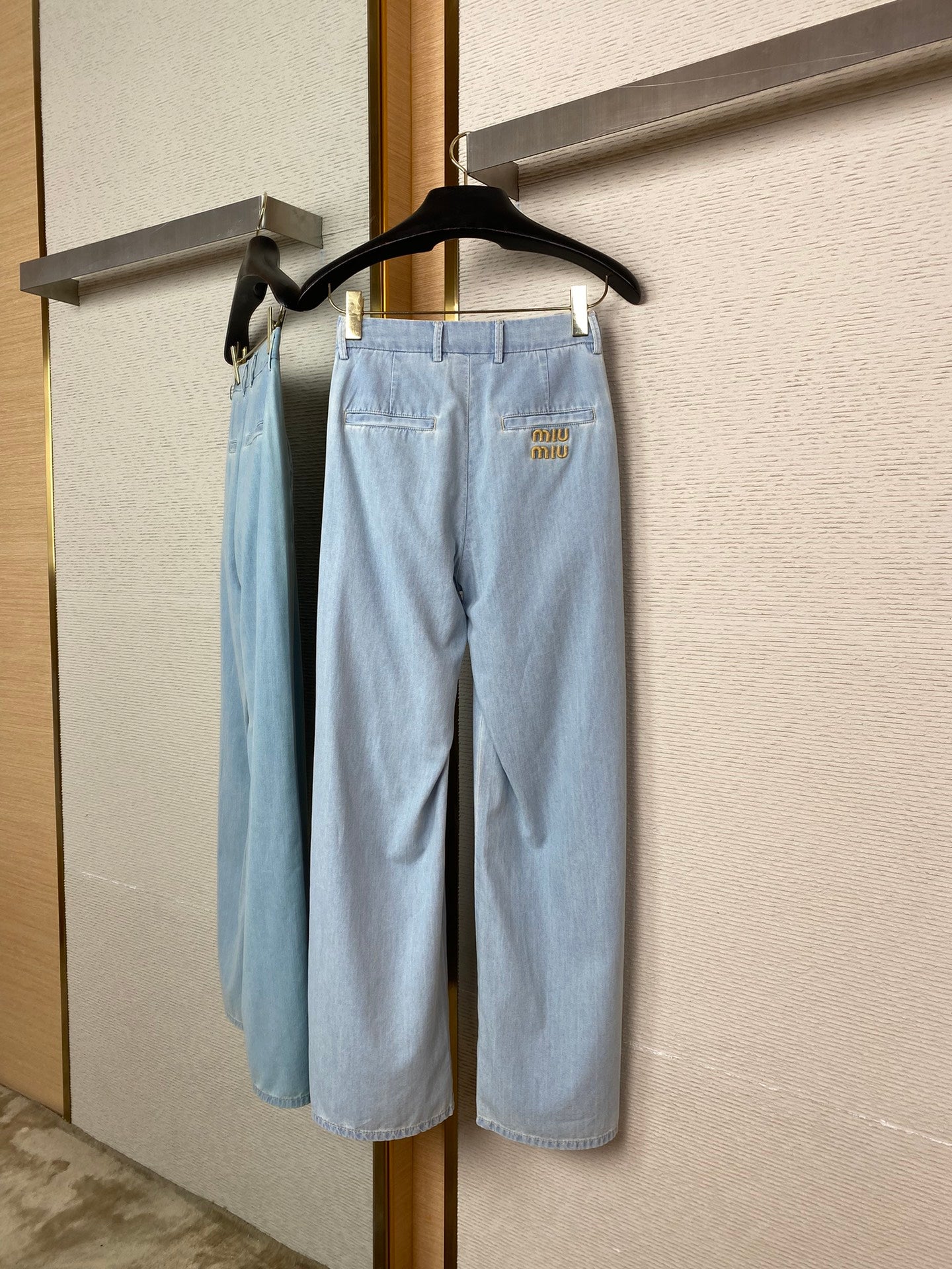 체인2호 /미우미우 로고 데님 롱 팬츠
