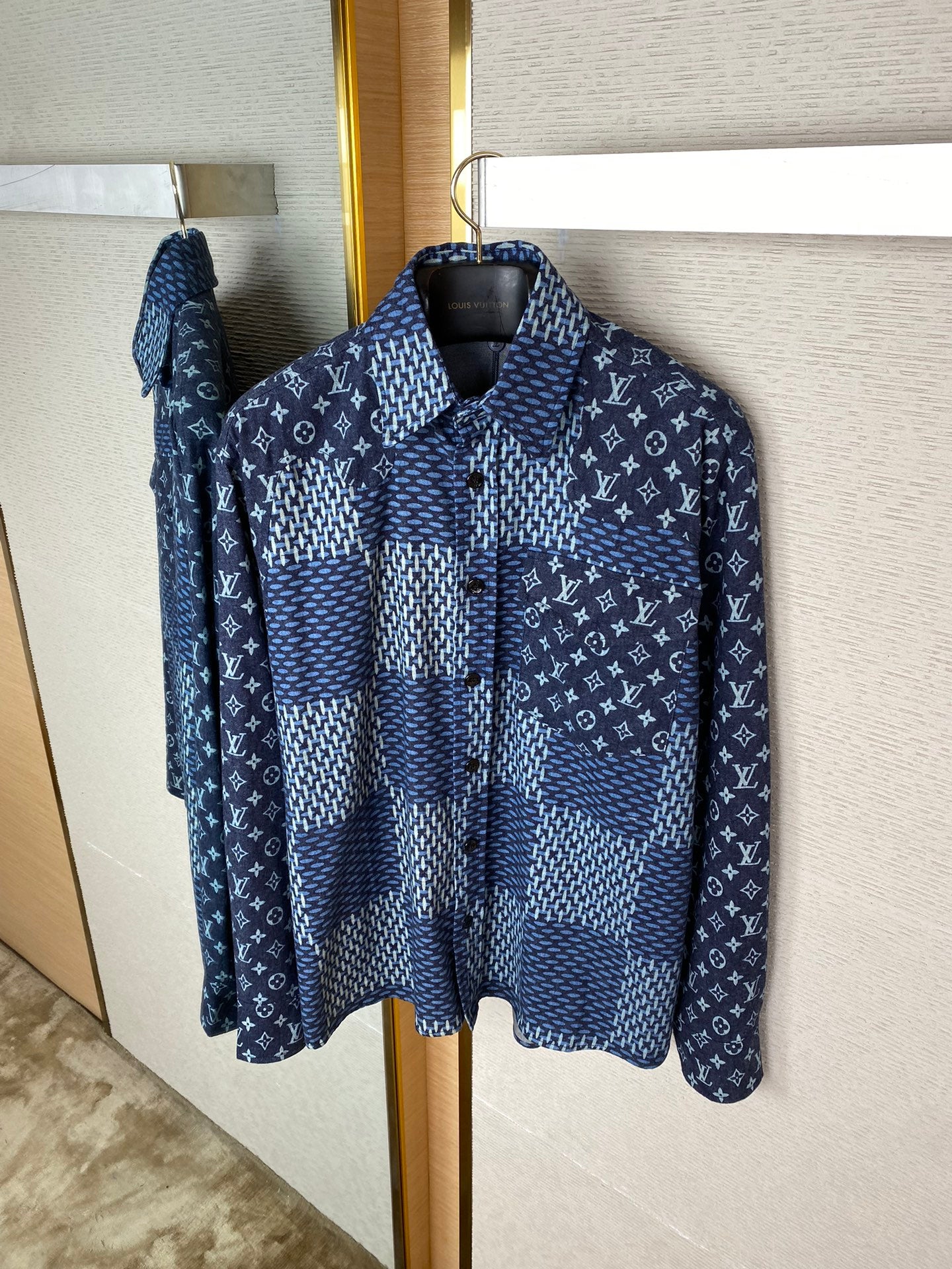 체인2호 / LV 빈티지 접합 터틀넥 셔츠