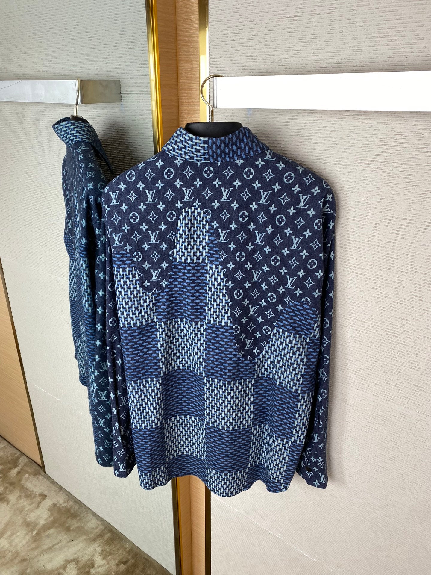 체인2호 / LV 빈티지 접합 터틀넥 셔츠