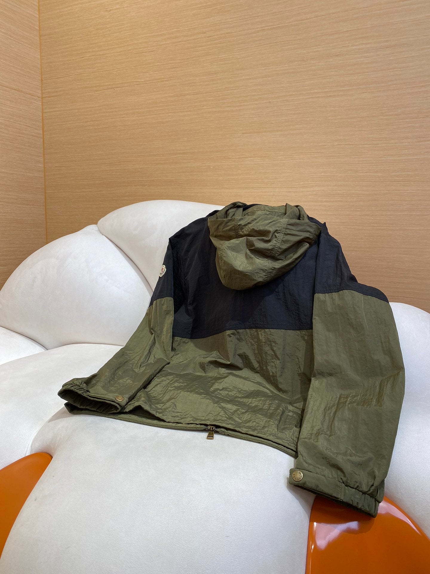 체인2호 / MONCLER 입마개 로고 후드 코트