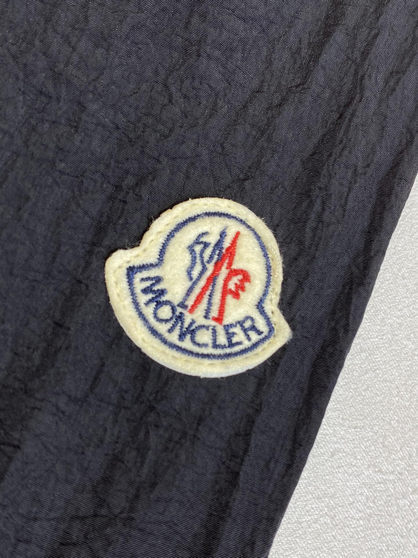 체인2호 / MONCLER 입마개 로고 후드 코트
