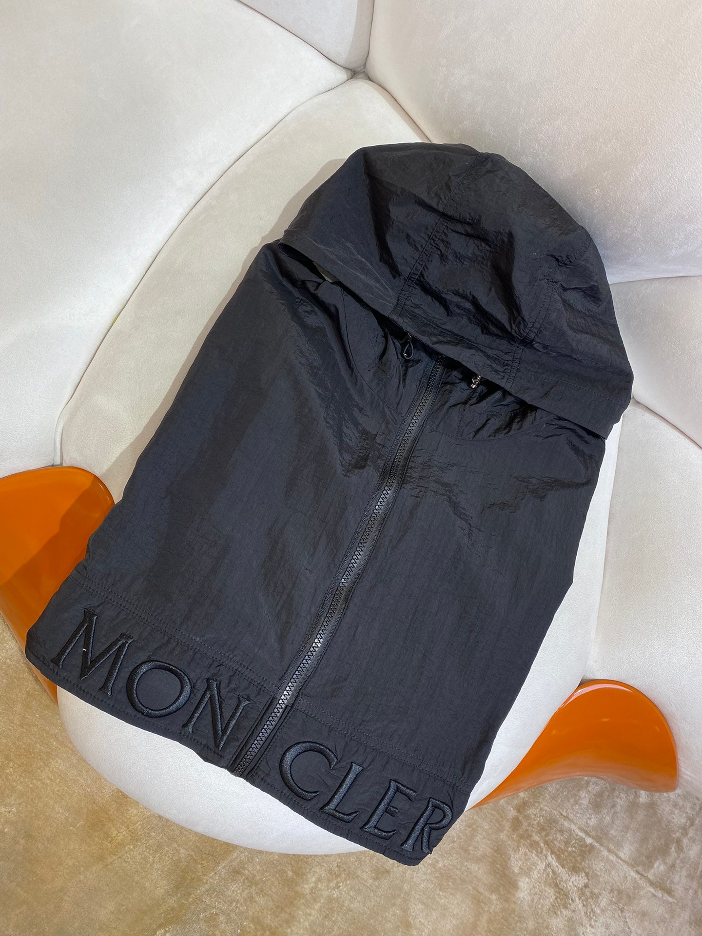 체인2호 /MONCLER 입마개 로고 후드 코트
