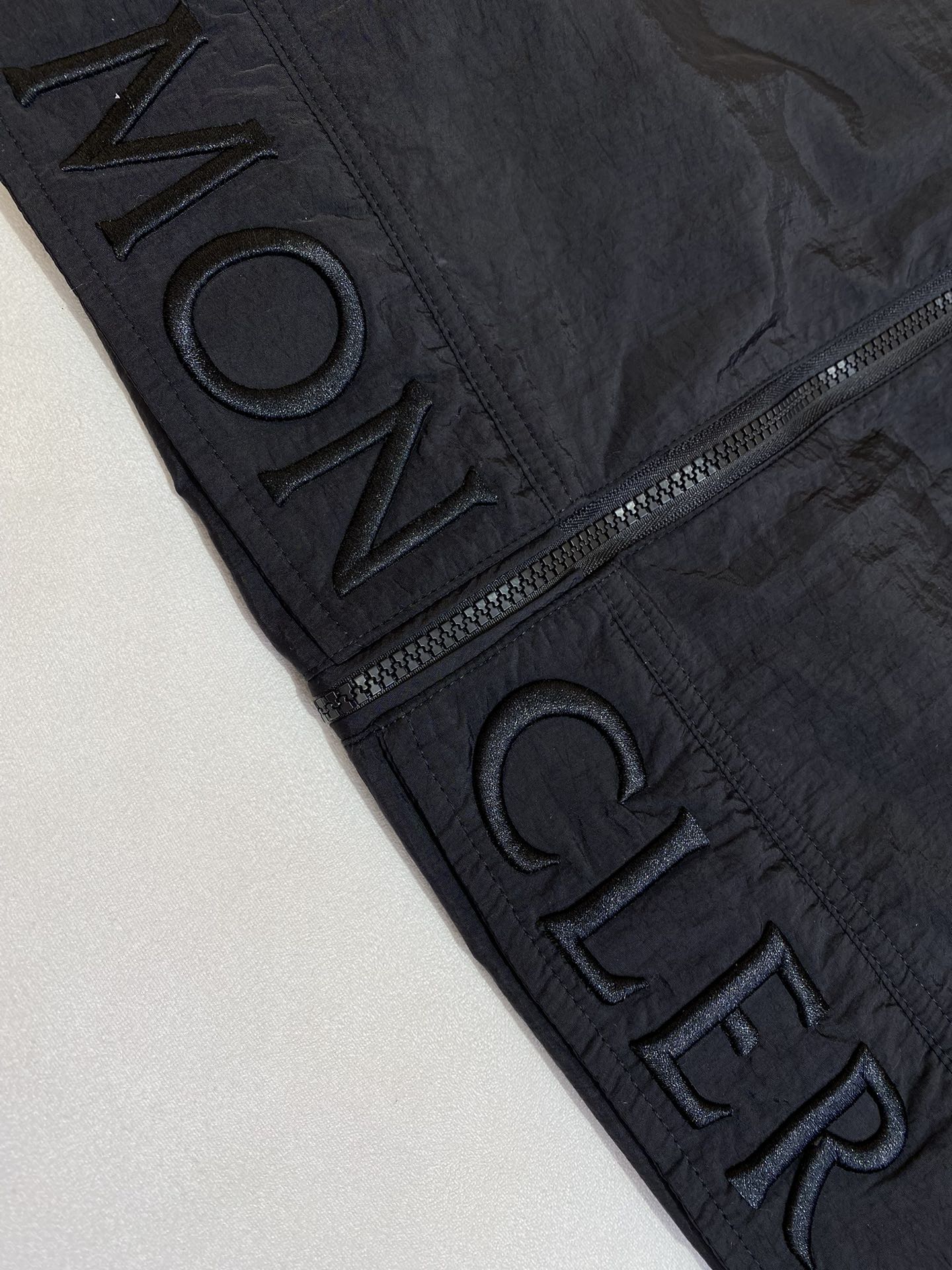 체인2호 /MONCLER 입마개 로고 후드 코트
