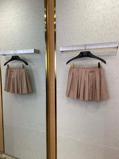 체인2호 / MIUMIU 자수 플리츠 스커트