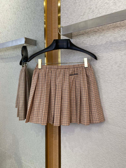 체인2호 / MIUMIU 자수 플리츠 스커트