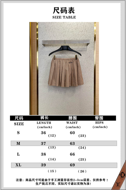 체인2호 / MIUMIU 자수 플리츠 스커트