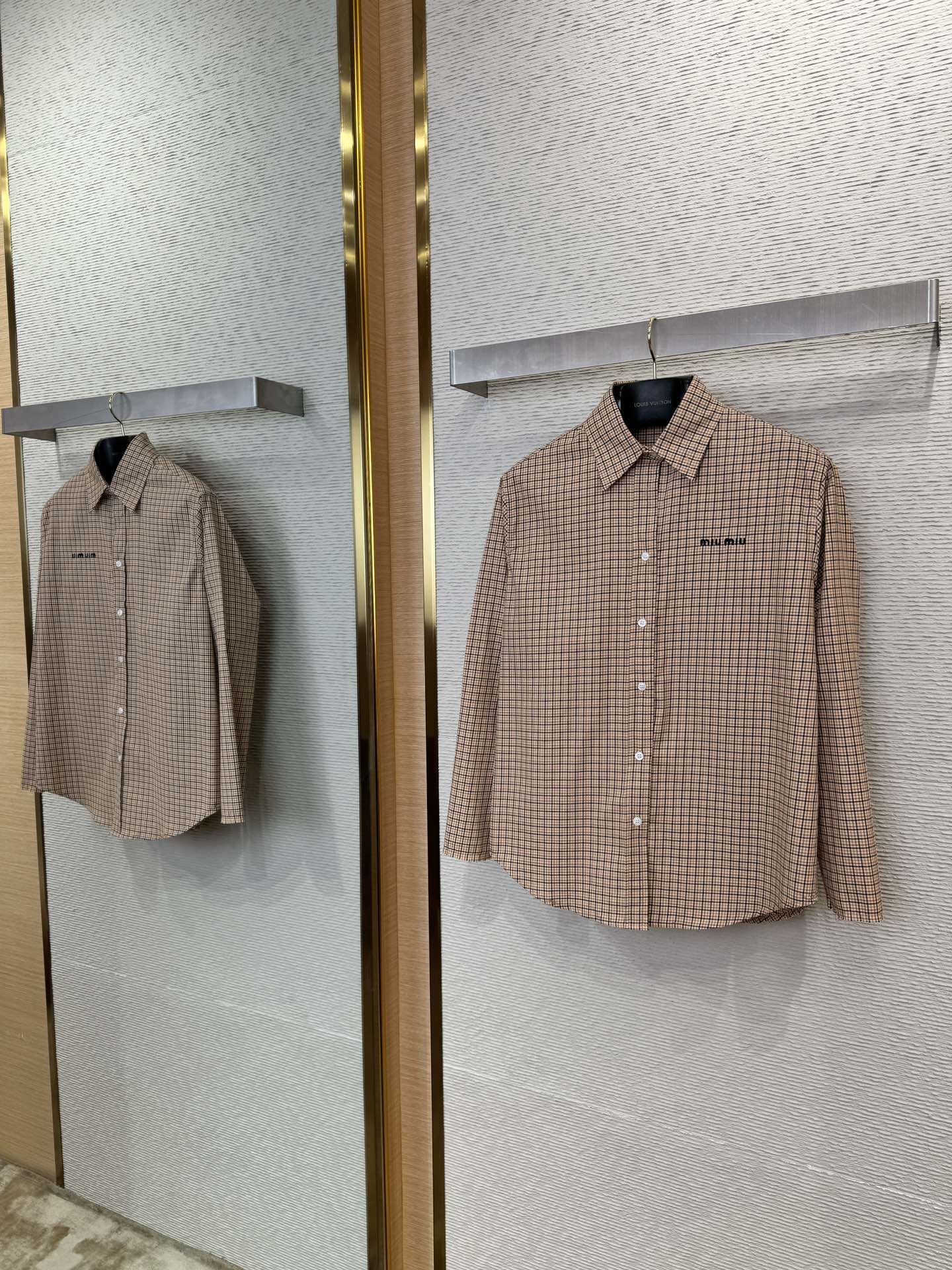체인2호 / MIUMIU 체크 자수 셔츠