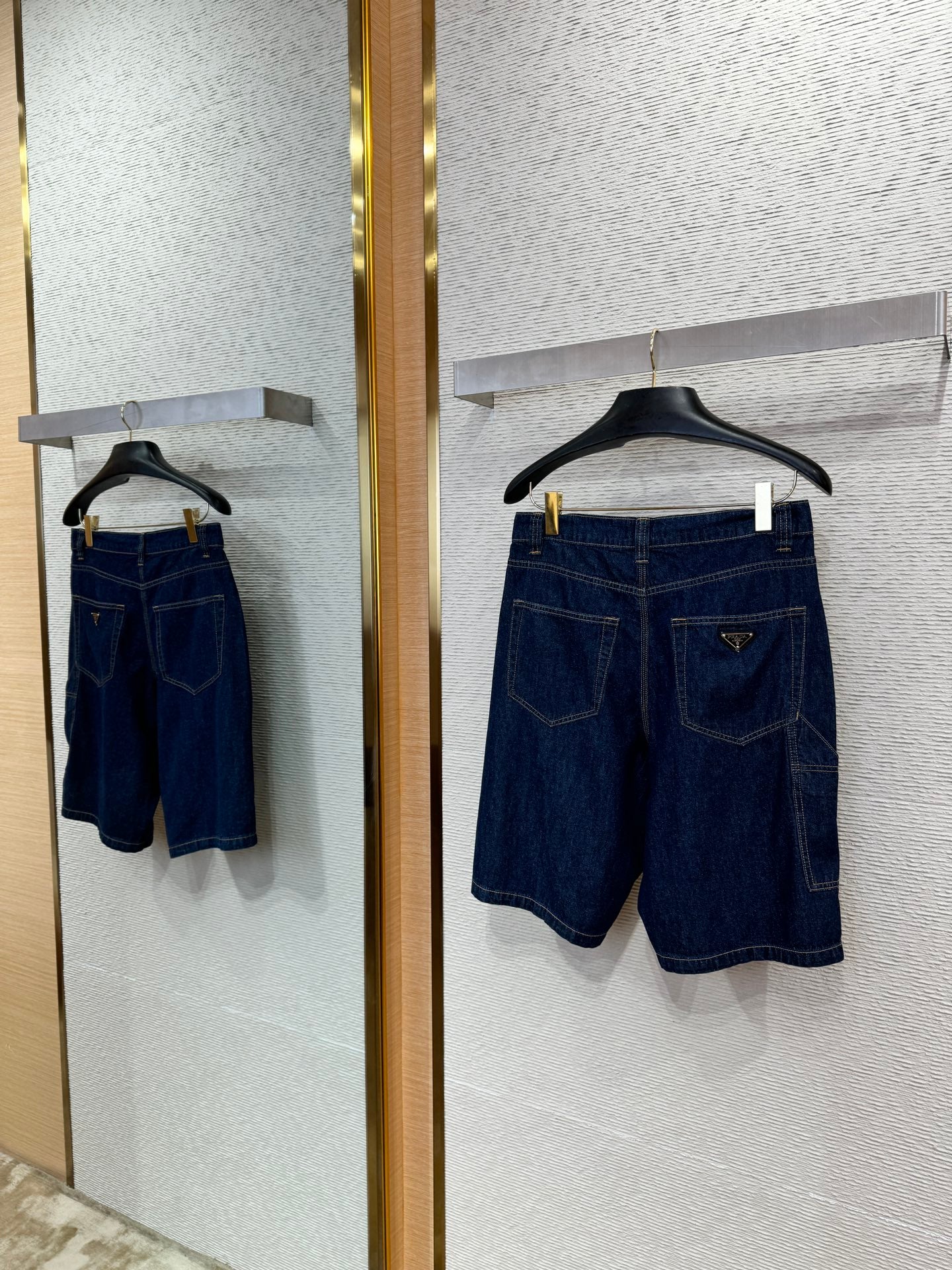 체인2호 /프라다 삼각 데님 팬츠