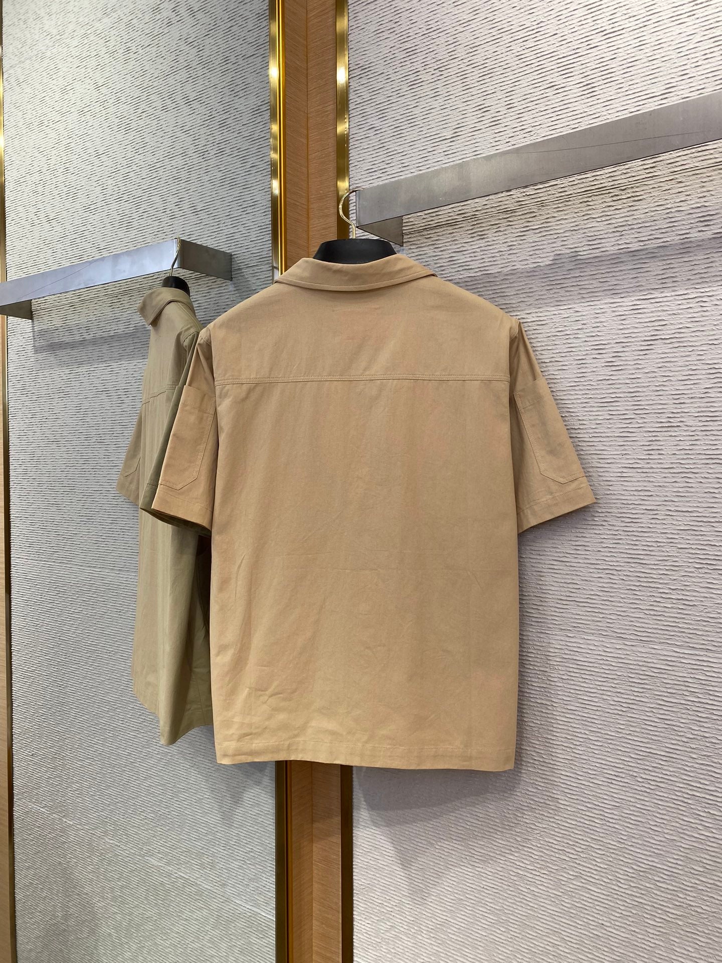 체인2호 / 마르지엘라 자수 터틀넥 셔츠