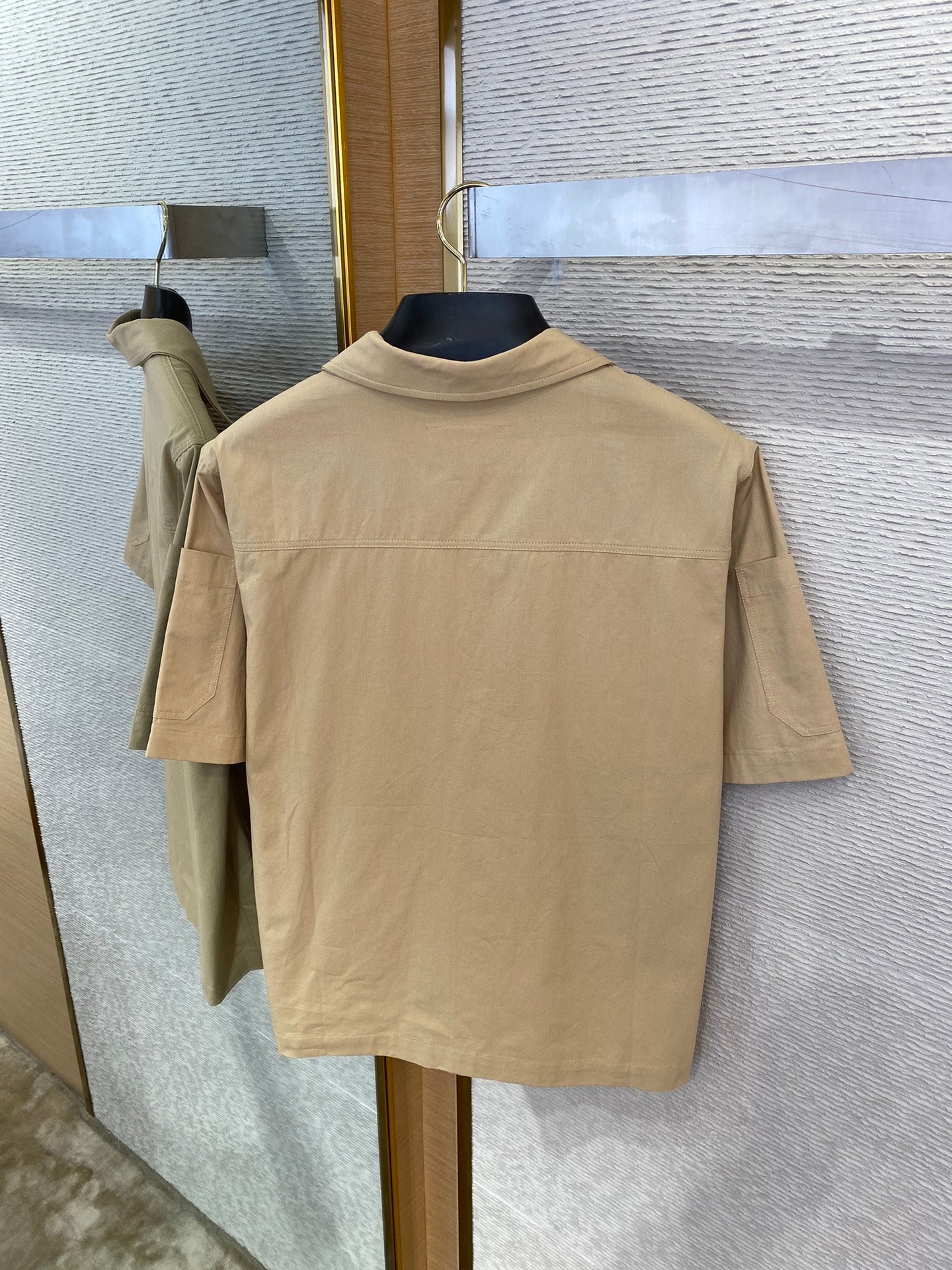 체인2호 / 마르지엘라 자수 터틀넥 셔츠