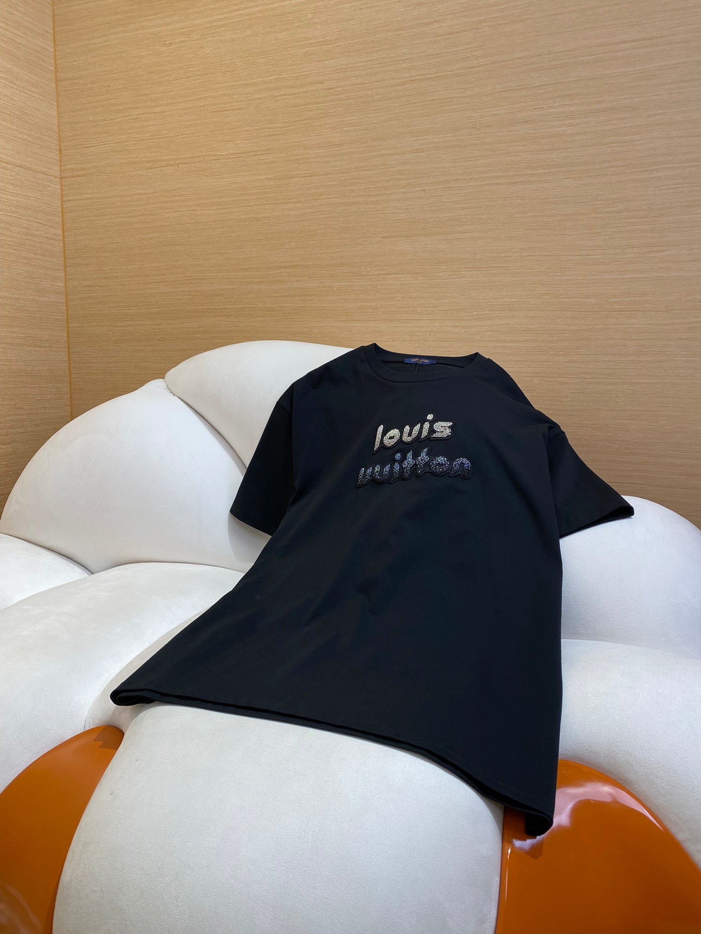 체인2호 / LV 수제 비즈 반팔 티셔츠