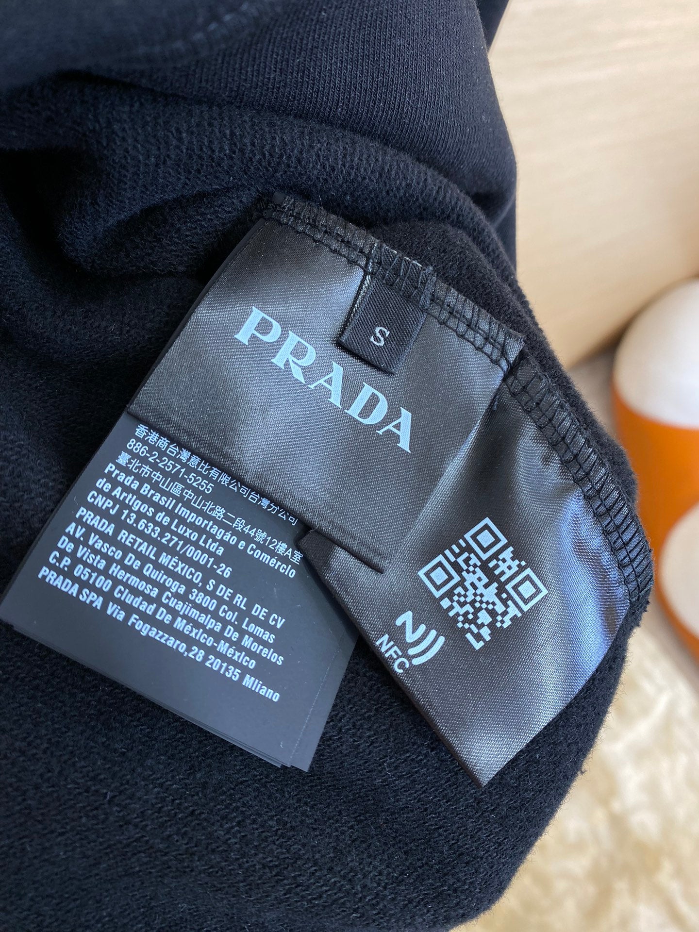 체인2호 / PRADA 프라다 삼각 후드 후드