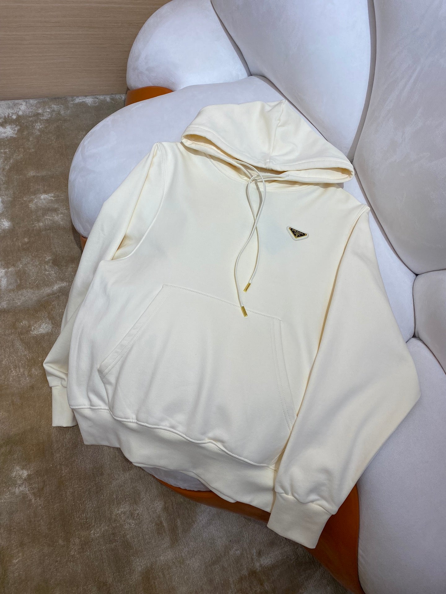 체인2호 / PRADA 프라다 삼각 후드 후드