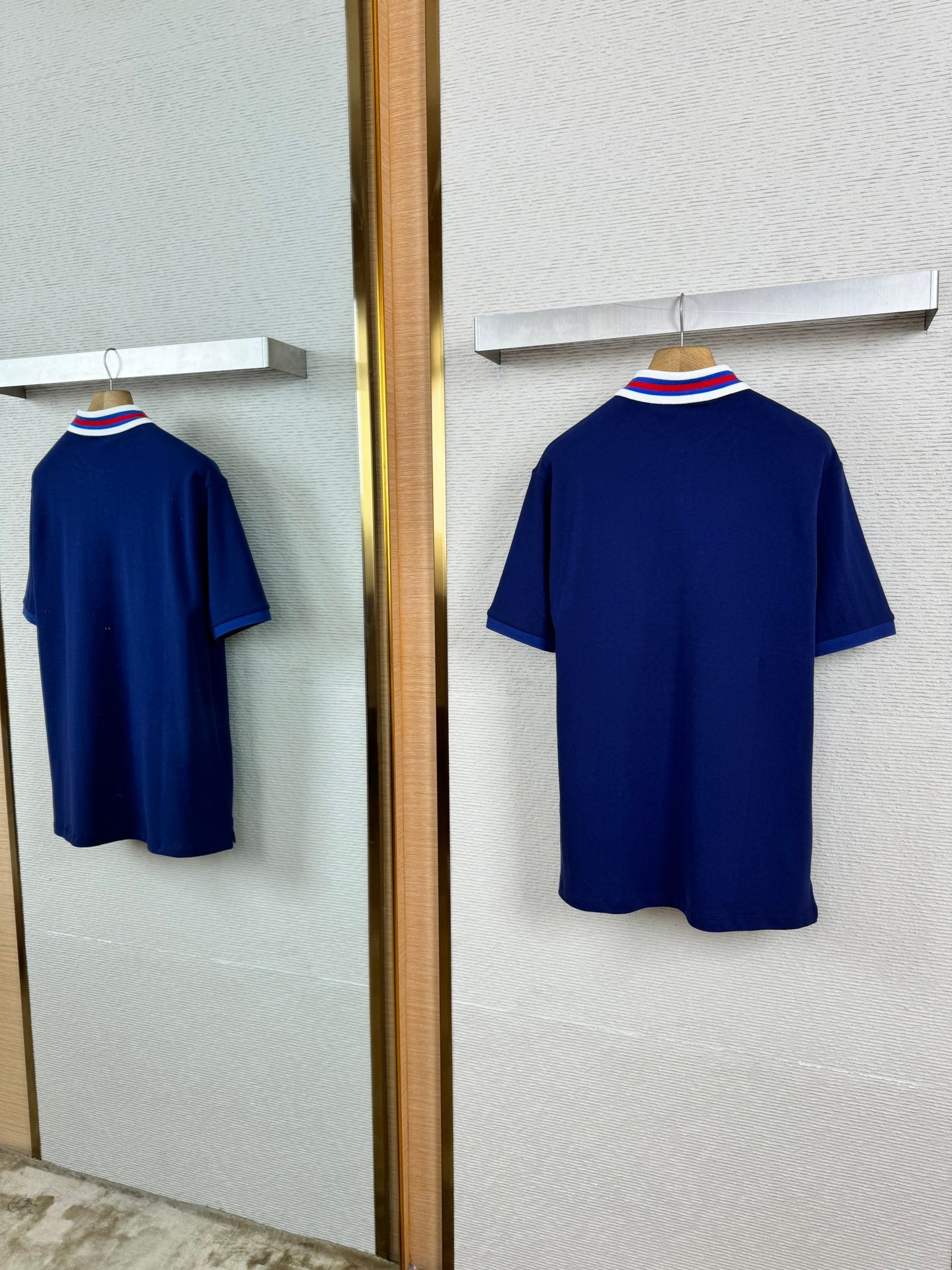 체인2호 /구찌 장식 칼라 폴로 셔츠