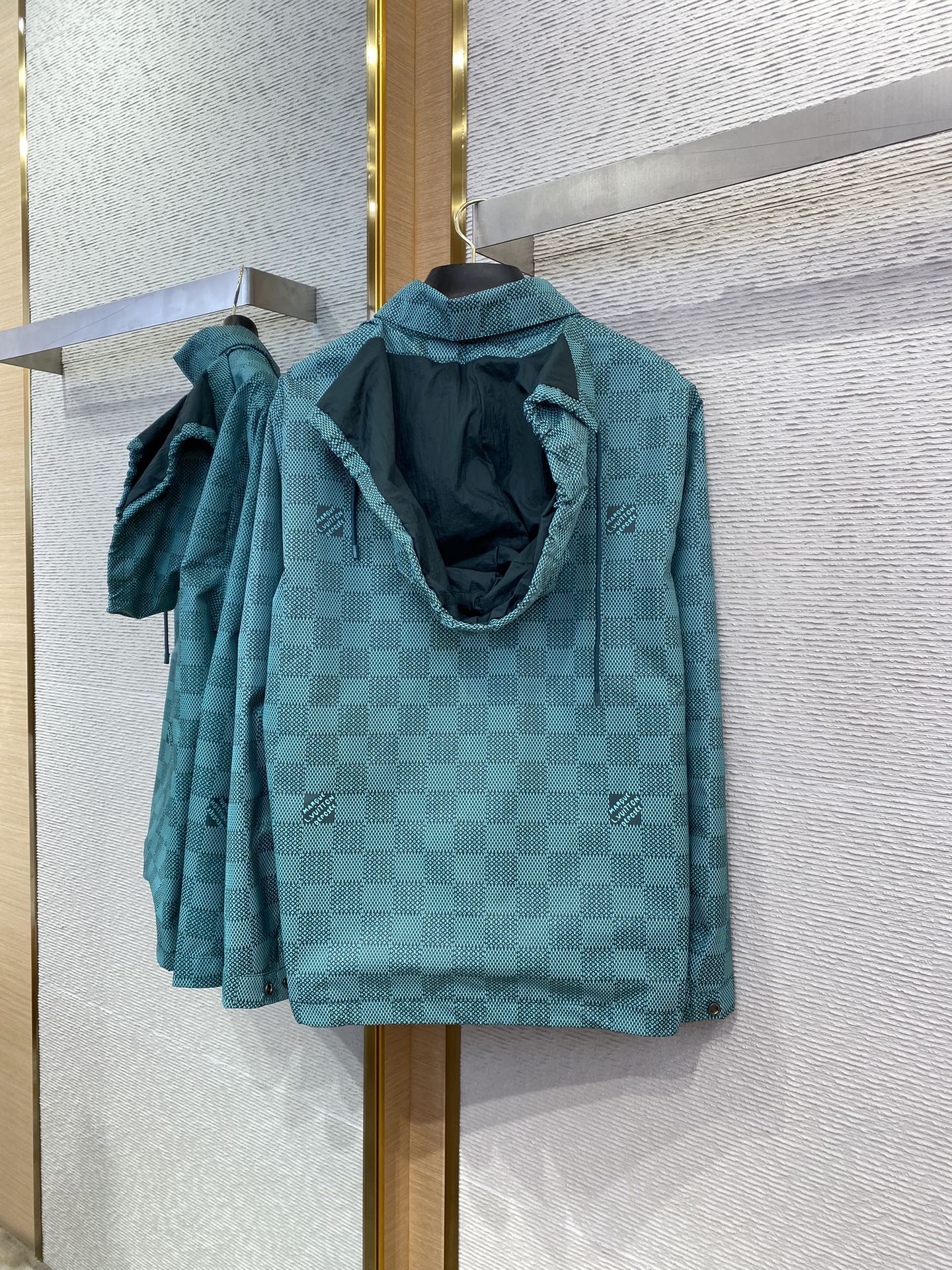 체인2호 /LV 자카드 후드 코트