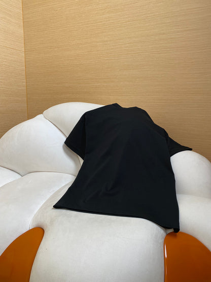 체인2호 / 디올 돌섬 자수 반팔 티셔츠