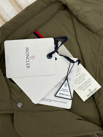 체인2호 / Moncler 24 신규 로고 코트
