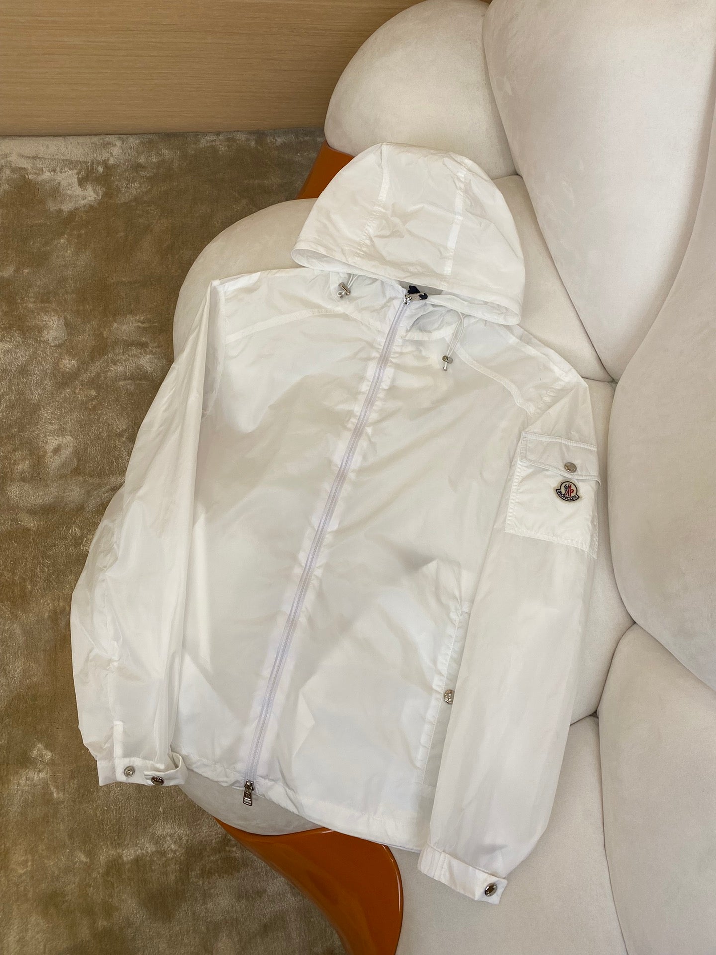 체인2호 /MONCLER 선캡 코트