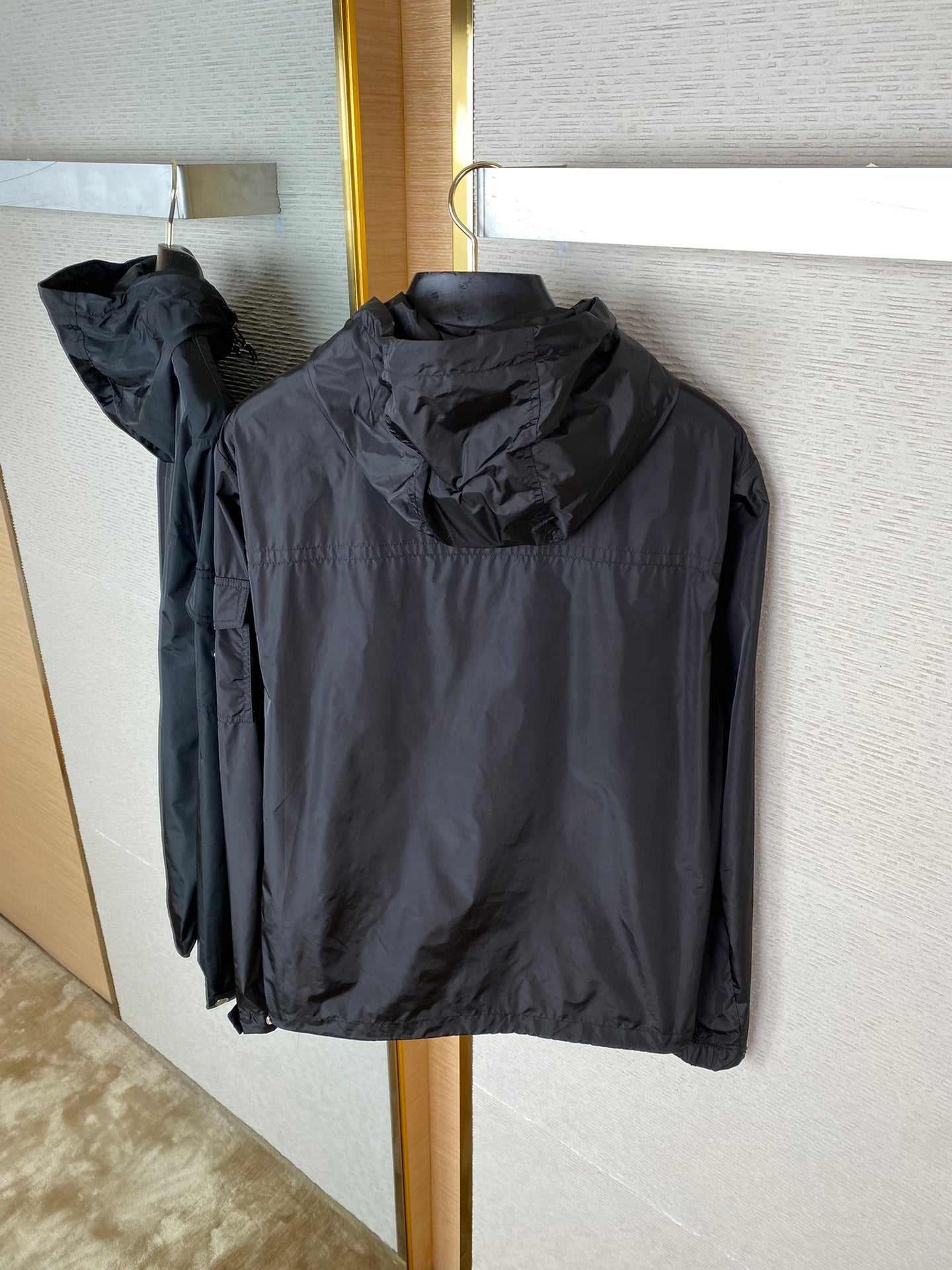 체인2호 / MONCLER  선캡 코트