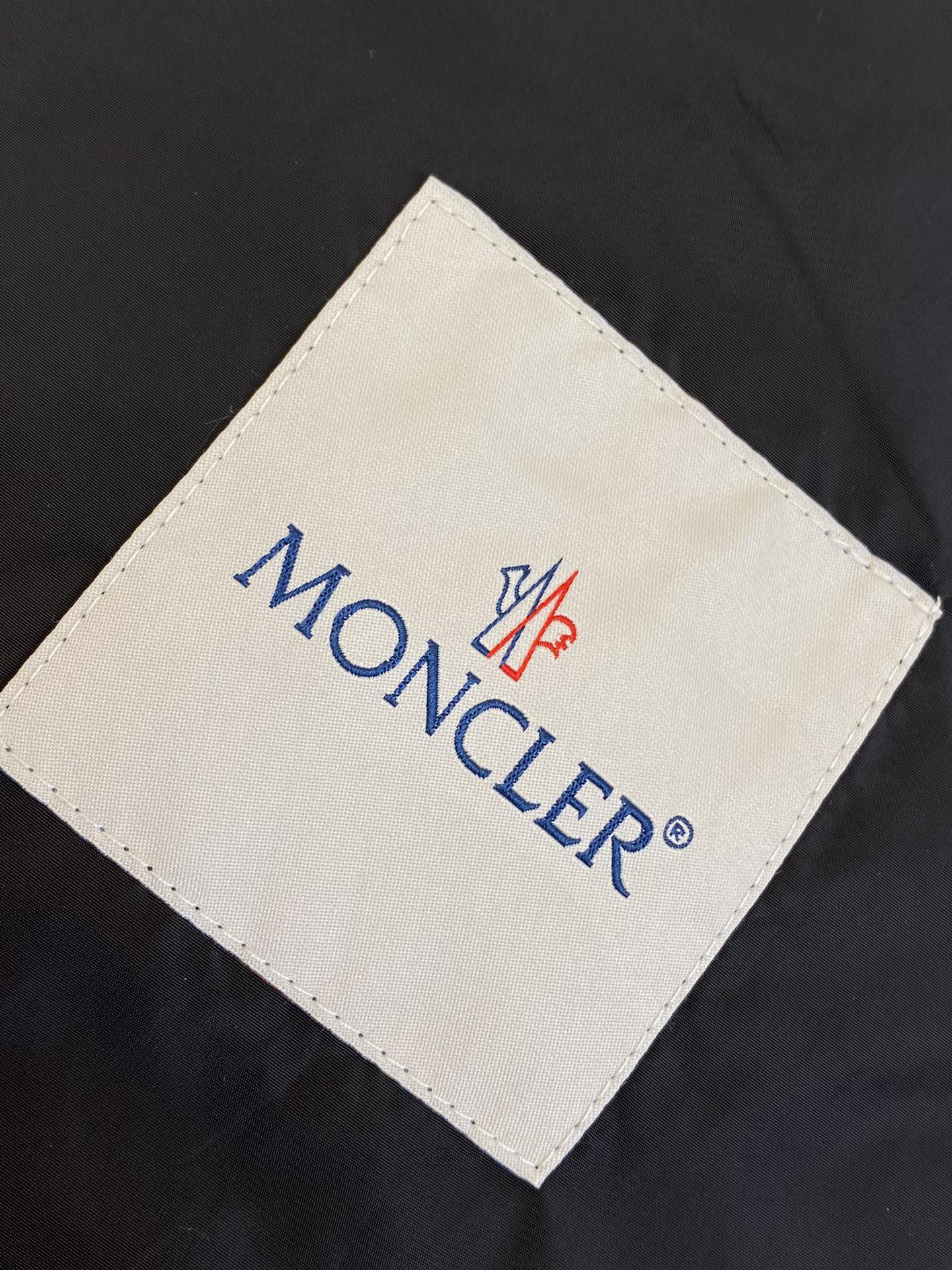 체인2호 / MONCLER  선캡 코트