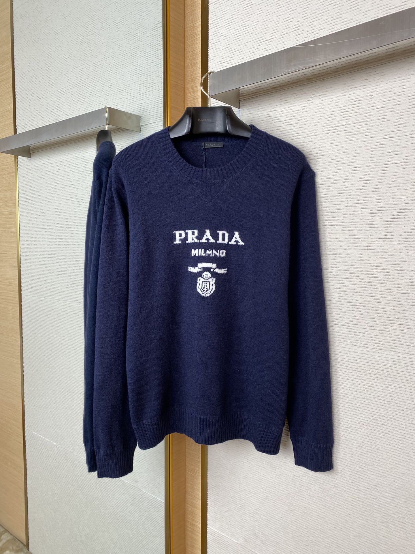 체인2호 /프라다 네스트 스웨터