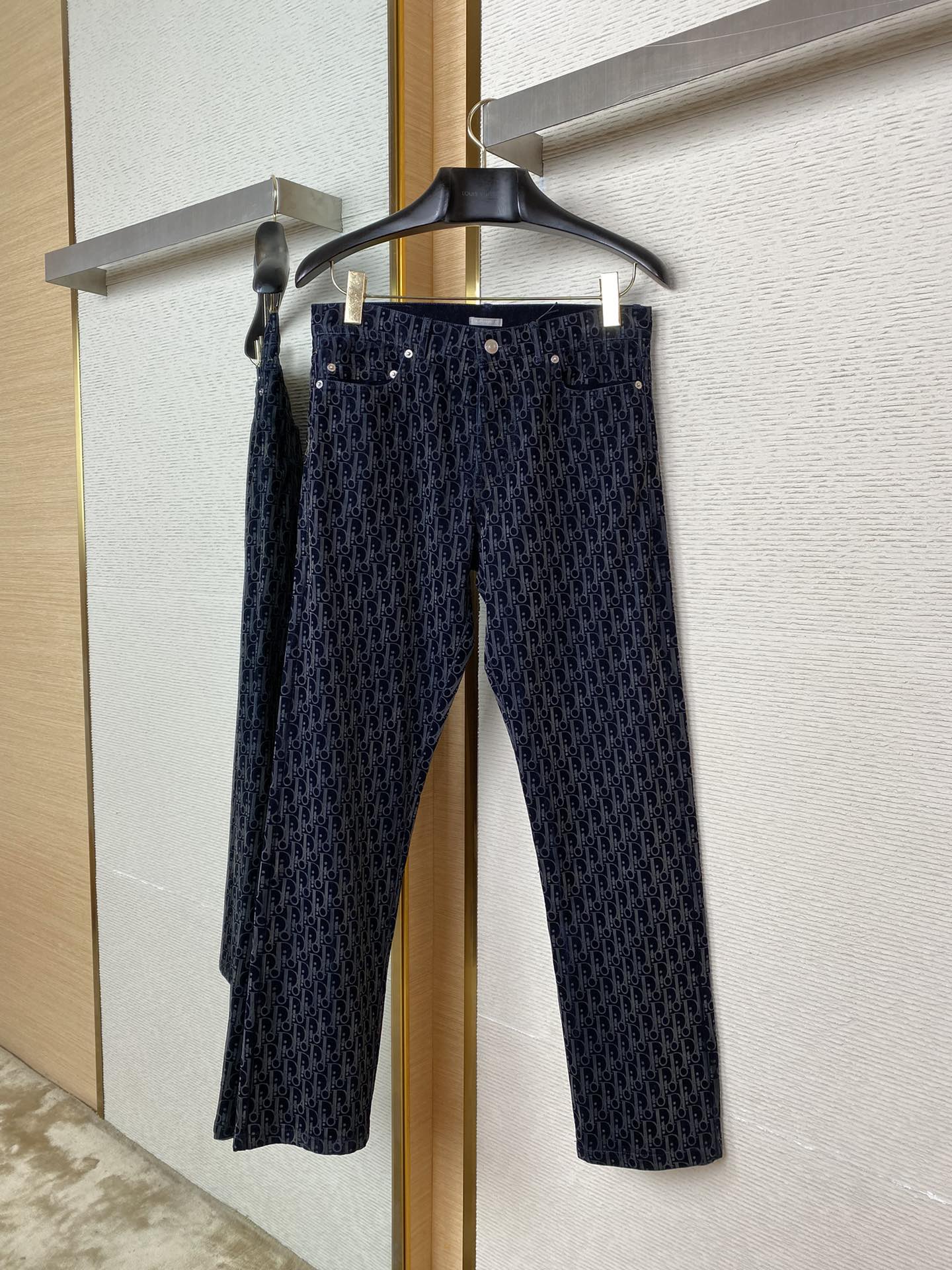 체인2호 /디올 엠보 데님 롱 팬츠