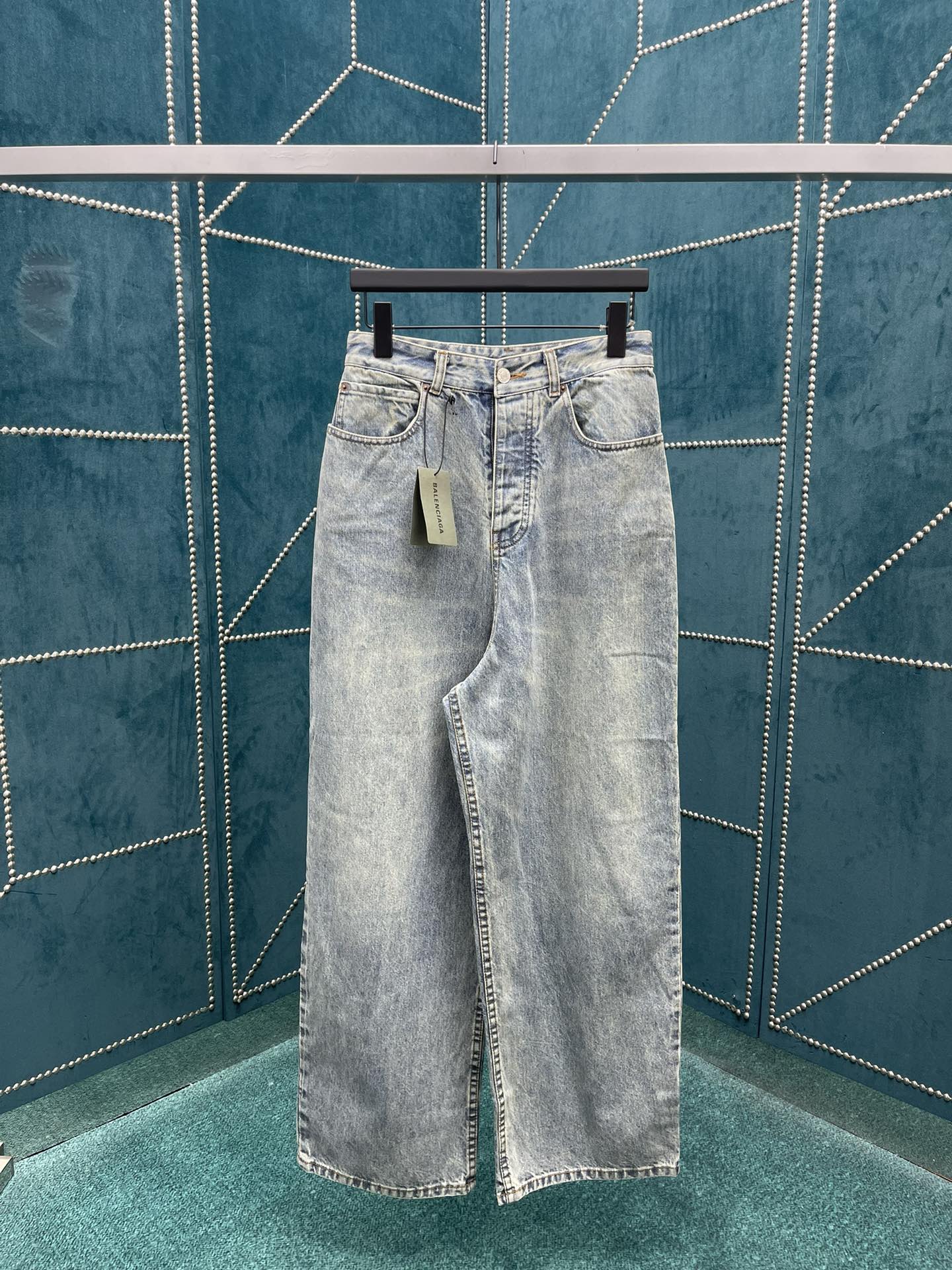 타일공장/발렌시아가 24ss 신상 청바지