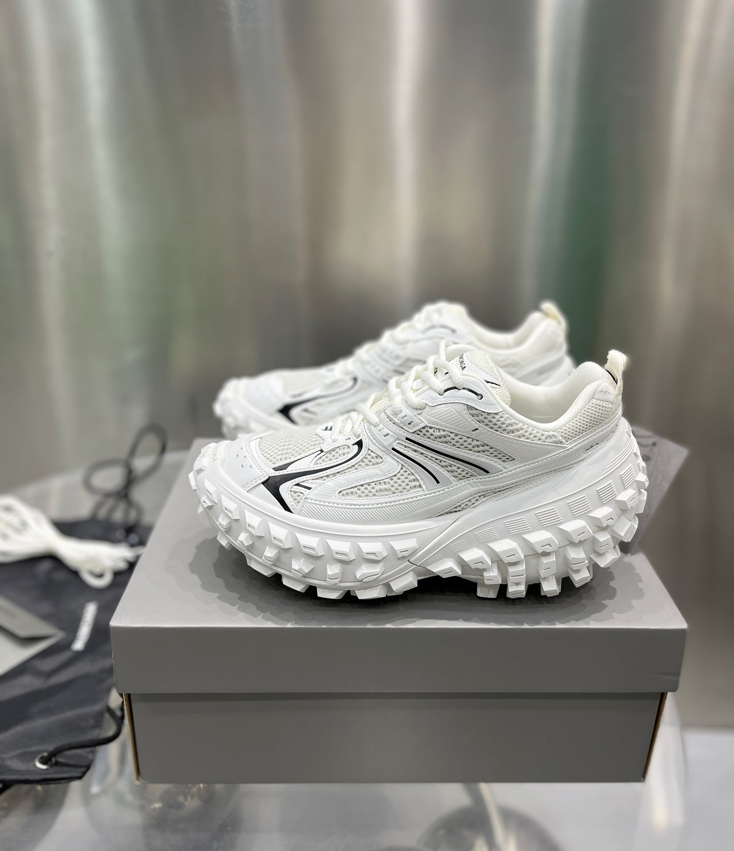 빙 셀러/발렌시아가 빈티지 운동화