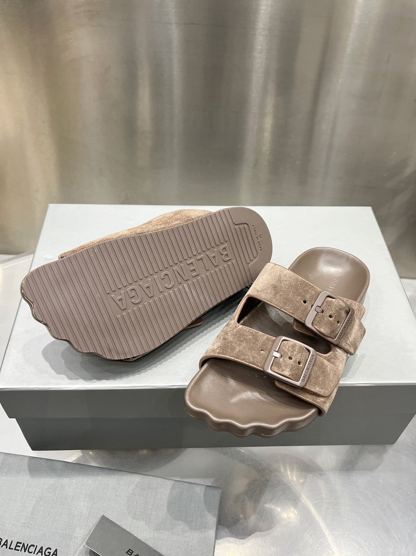 빙 셀러/BALENCIAGA 슬리퍼