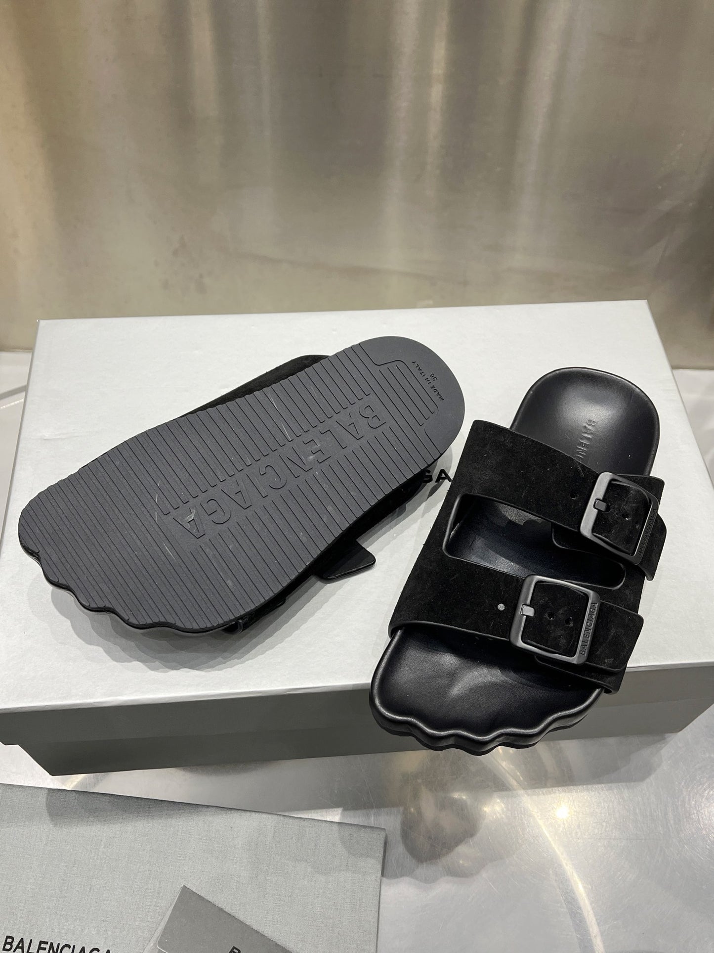 빙 셀러/BALENCIAGA 슬리퍼