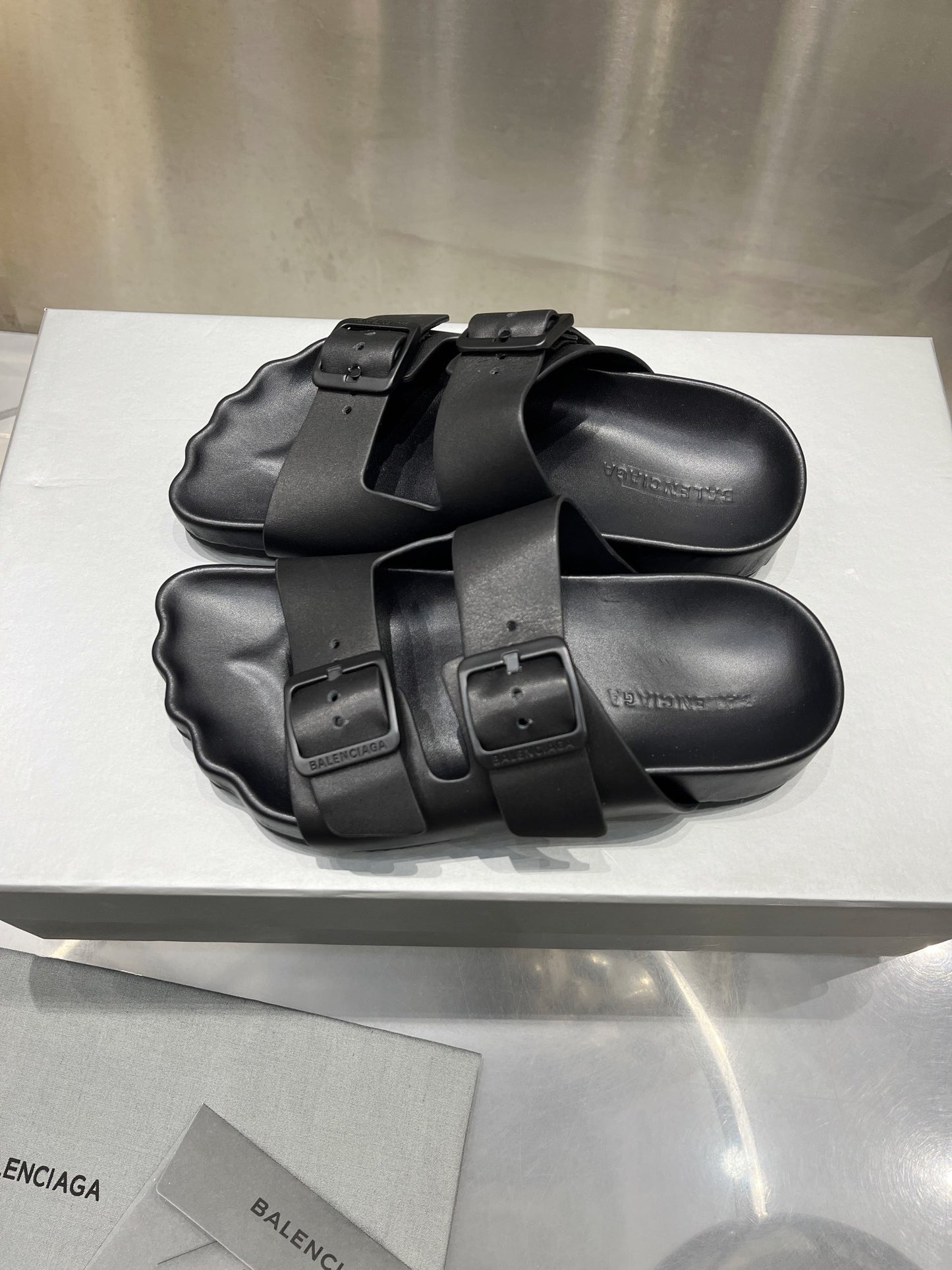 빙 셀러/BALENCIAGA 슬리퍼