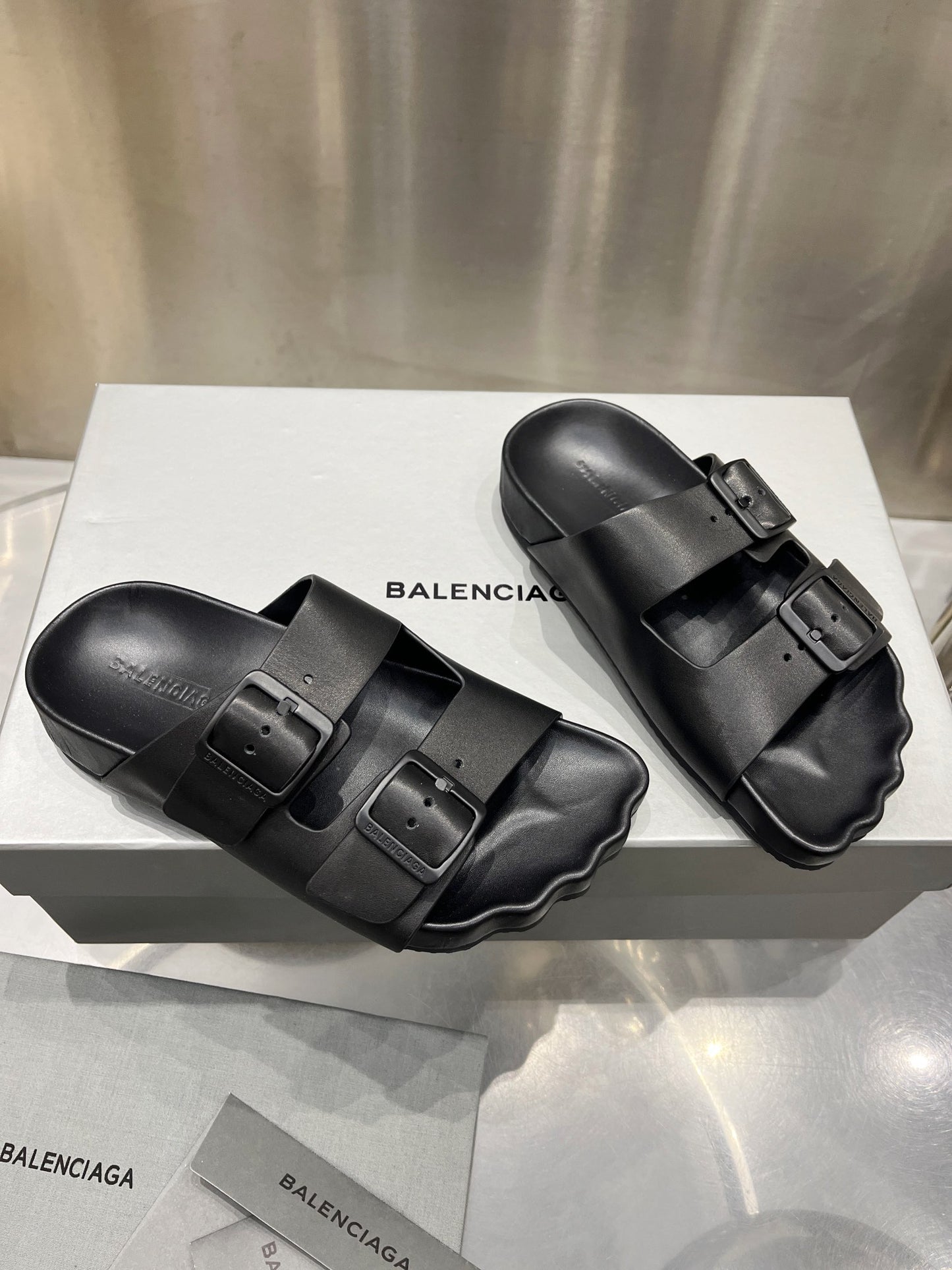 빙 셀러/BALENCIAGA 슬리퍼