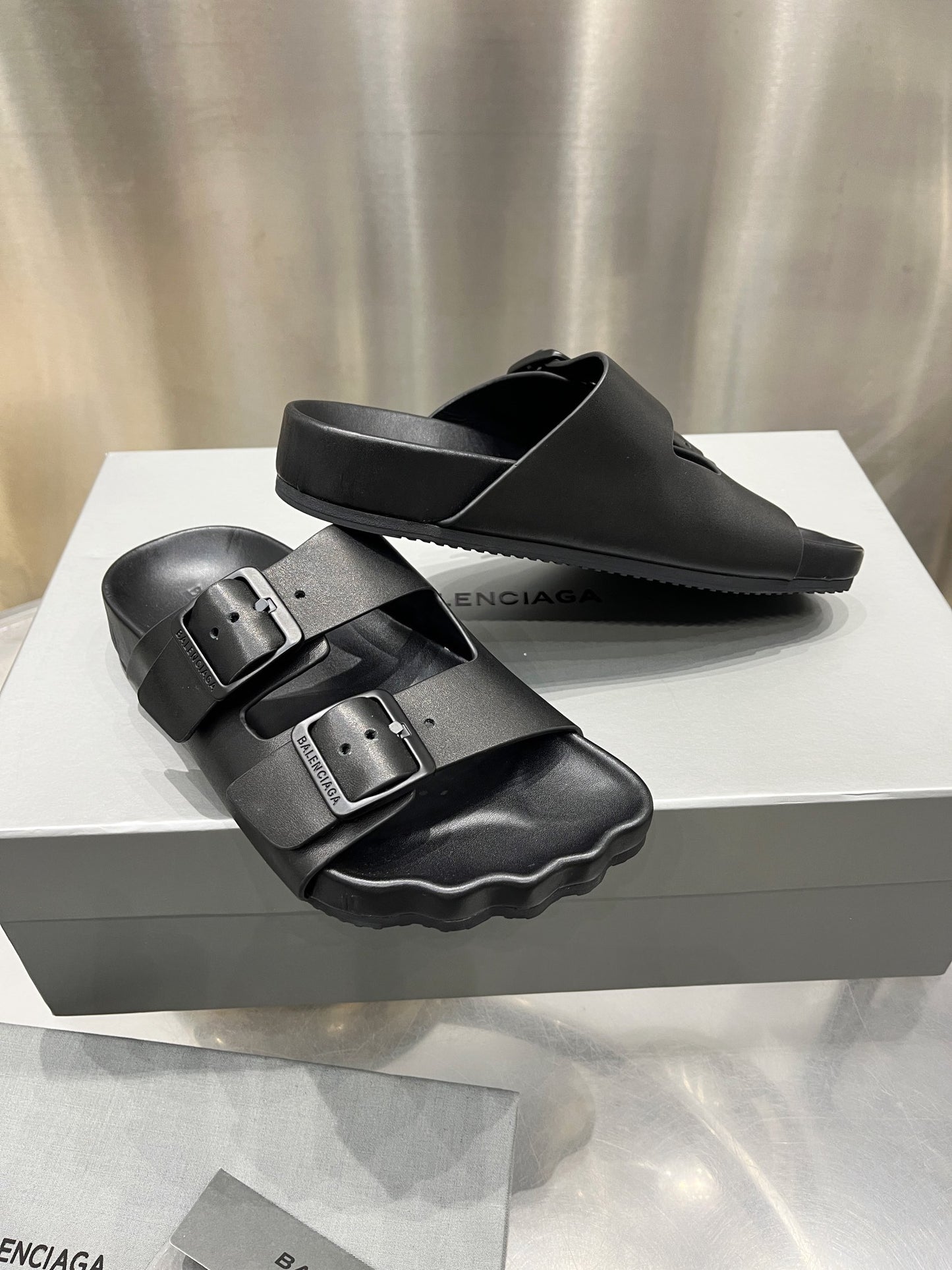 빙 셀러/BALENCIAGA 슬리퍼