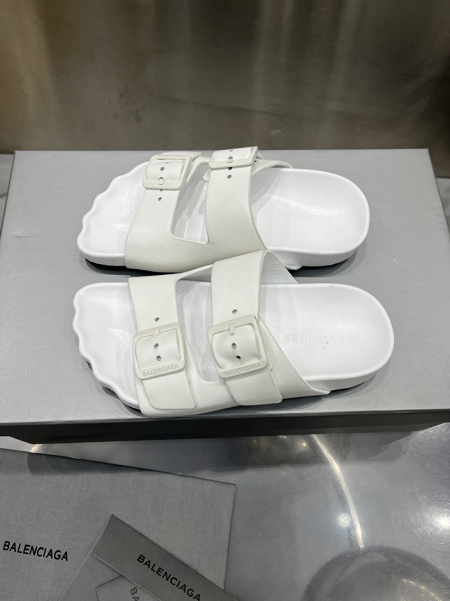 빙 셀러/BALENCIAGA 슬리퍼
