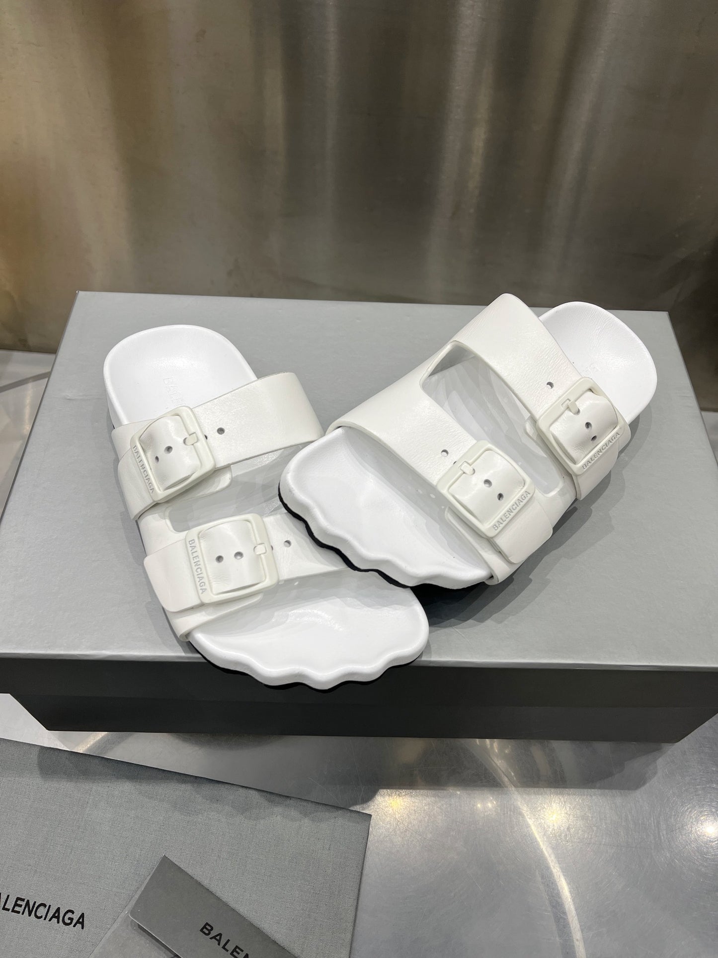 빙 셀러/BALENCIAGA 슬리퍼