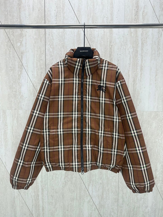 체인2호/버버리 여성  24Fw 등 뒤 단풍 전마 체크 패딩