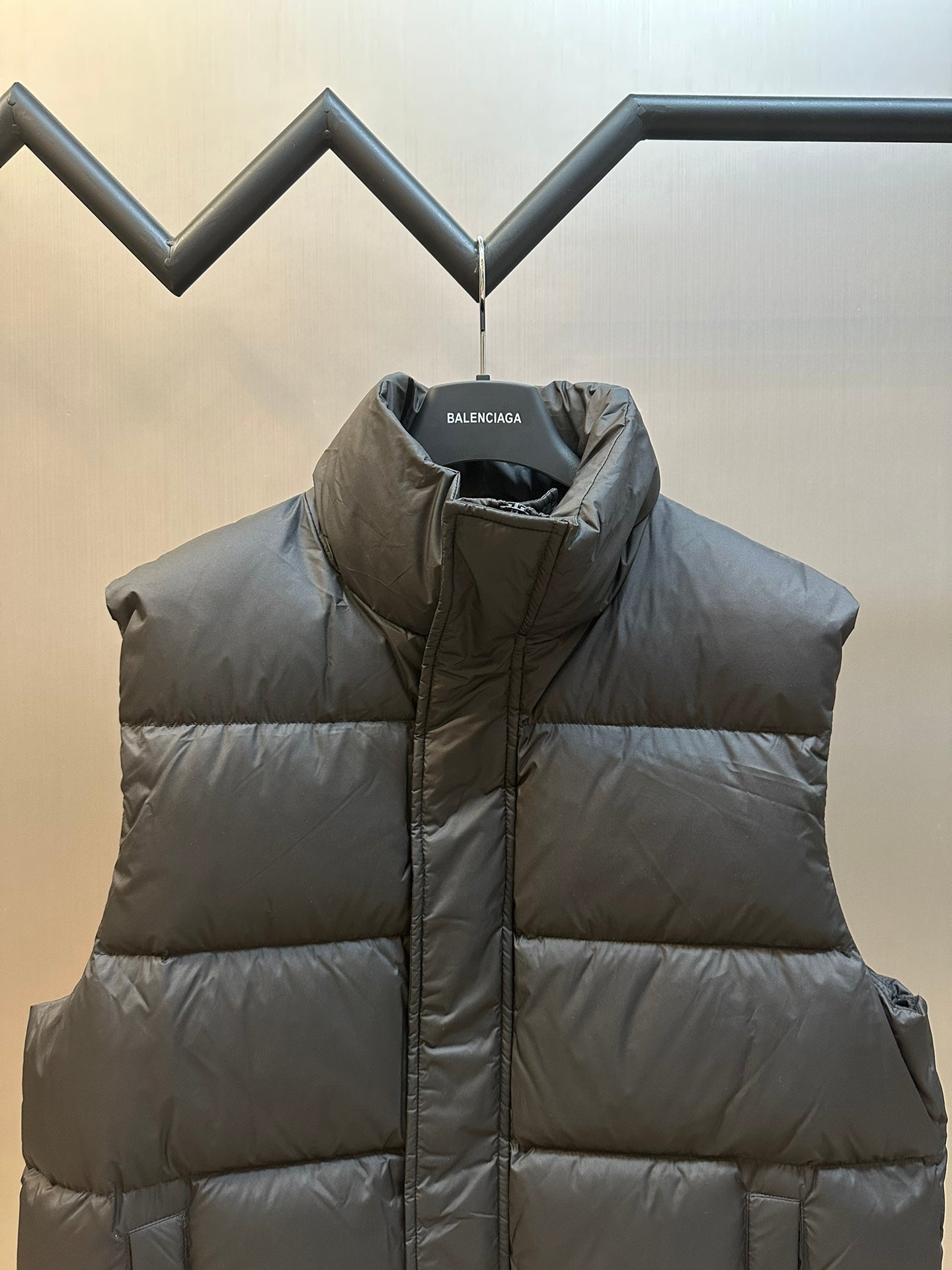 체인2호/발렌시아가 불꽃 알파벳 패딩 조끼