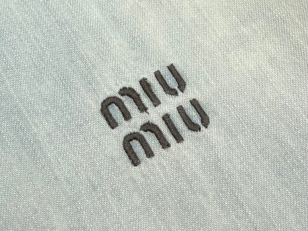 R공장 셀러/미우미우 첸브레 재킷