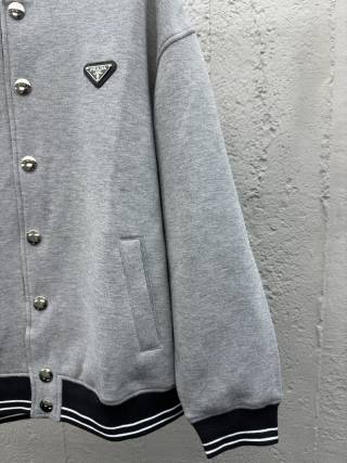 체인2호/ 프라다 남성 양면 야구복 코트