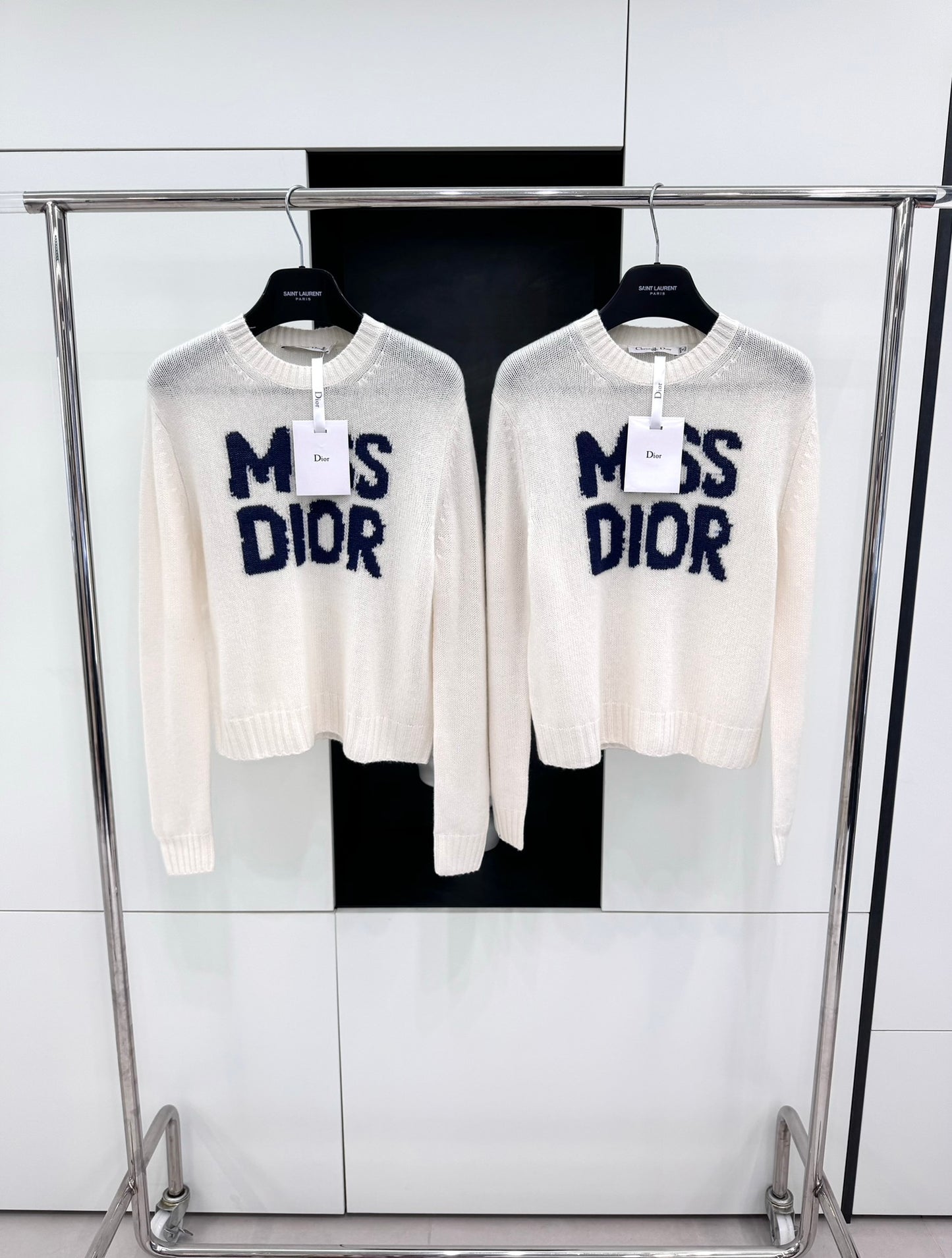체인2호/디올 여성 스웨터