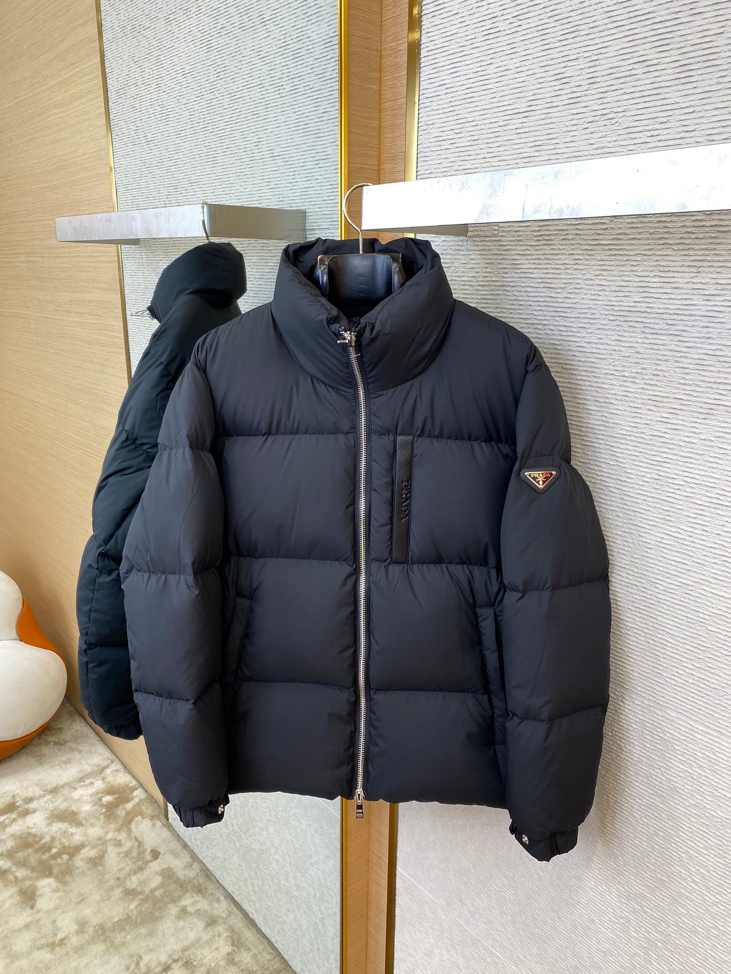 체인2호/프라다 남성 패딩 코트