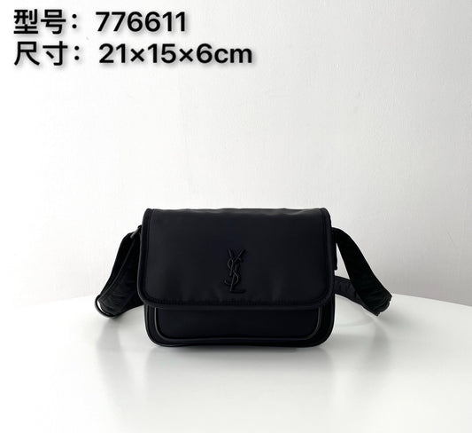 블랙프라임/입생로랑 나일론 재질 가방