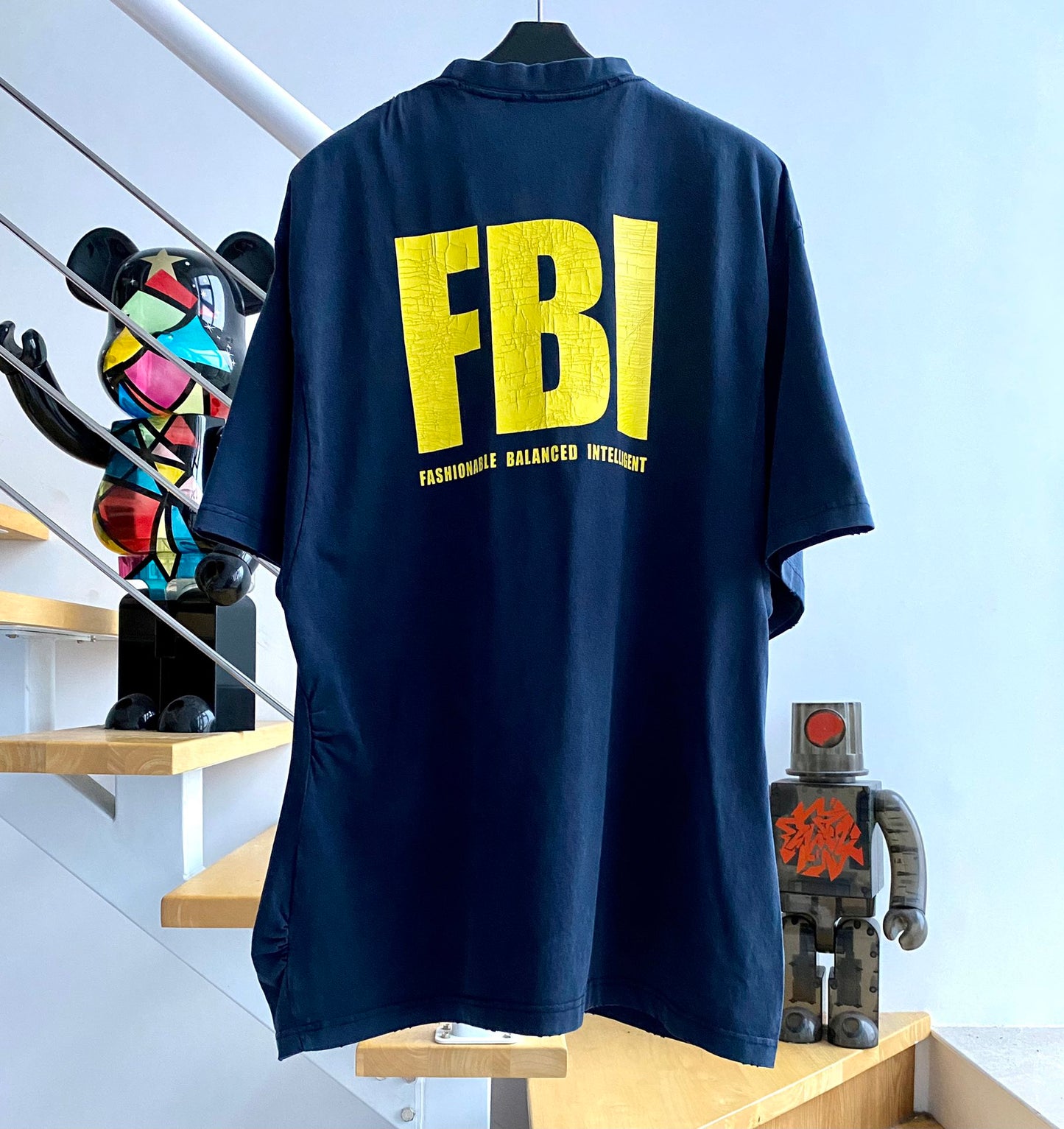 계단집/발렌시아가 남여 워싱 네이비 FBI 반팔