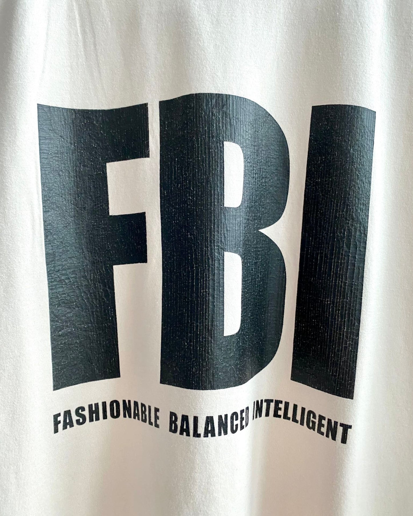 계단집/발렌시아가 남성 베이지 파괴 FBI 반팔