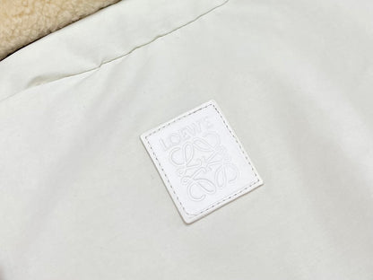 R공장 / 로에베 남여 겨울 코트 화이트