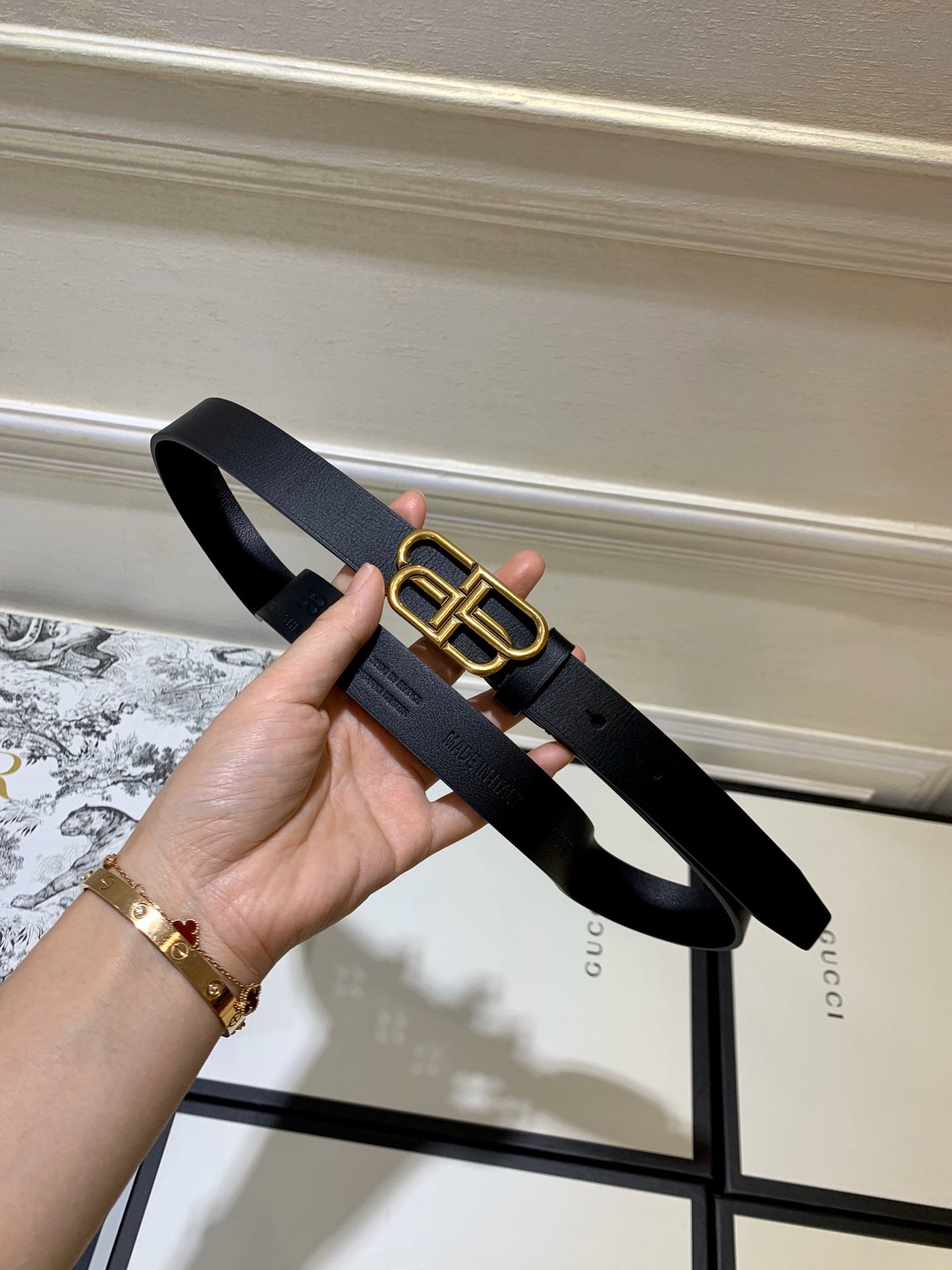 발렌시아가 벨트