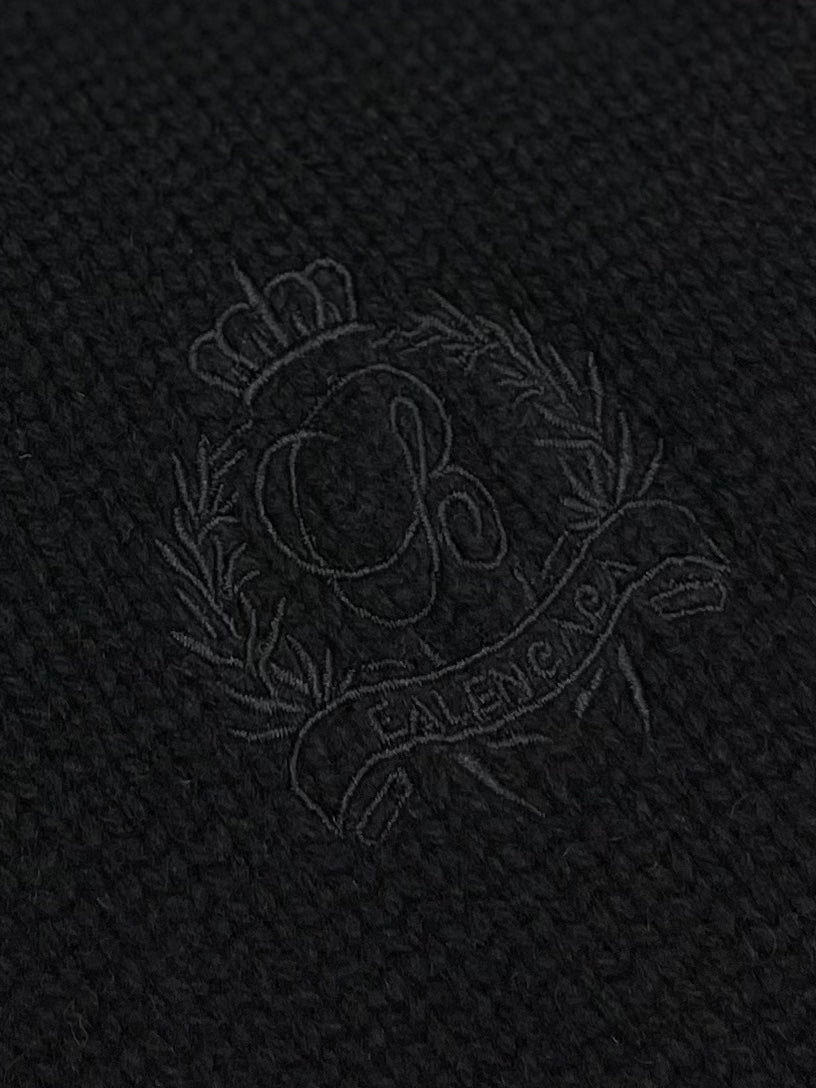 R공장 / 발렌시아가 남성 Neck Sweater 니트