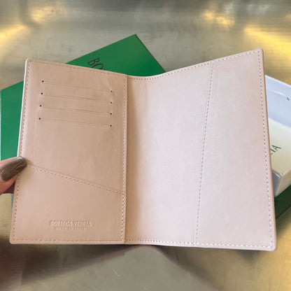징공장/보테가베네타 여성 여권지갑
