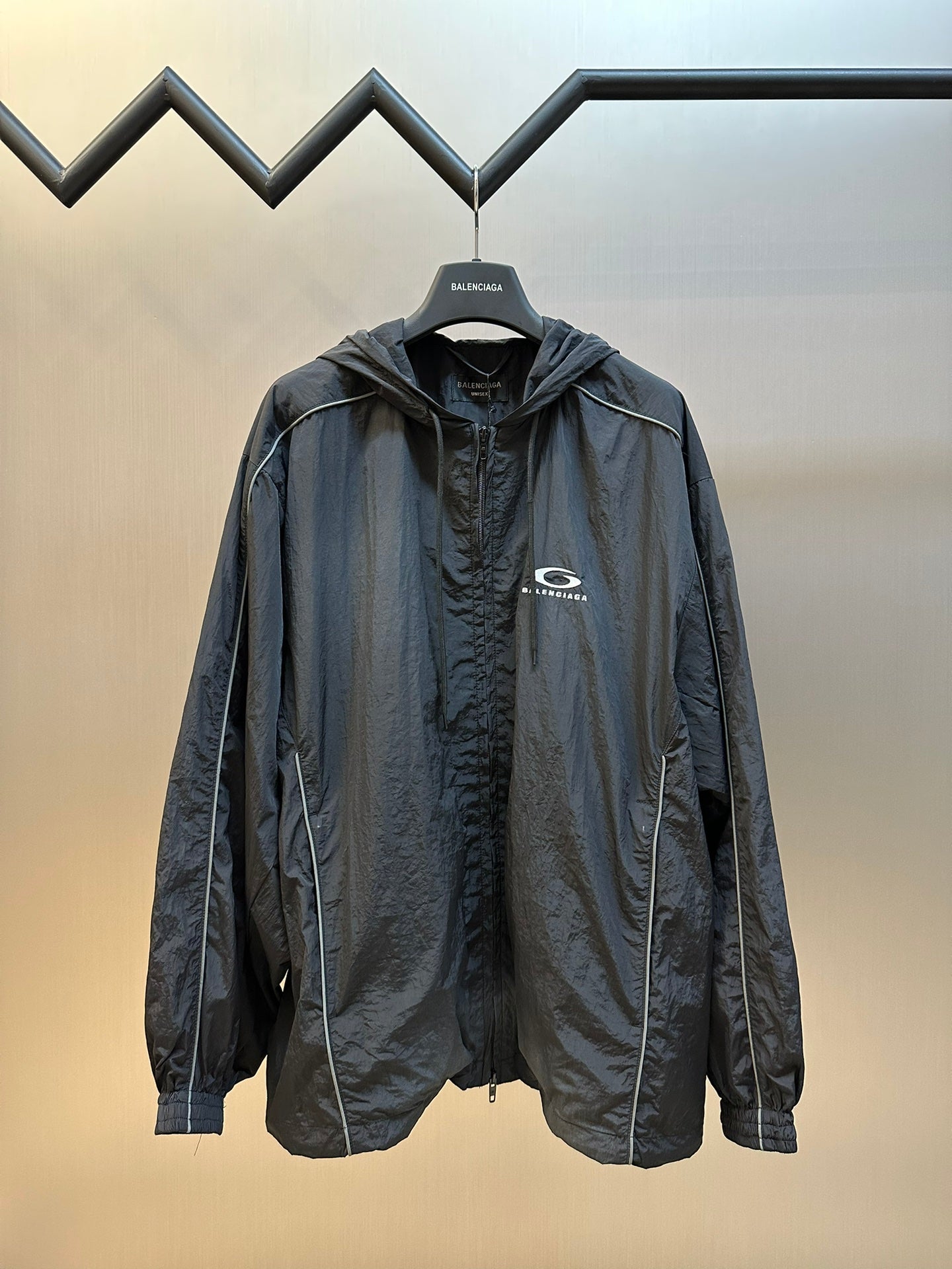 체인2호/발렌시아가 남성 블랙 코트