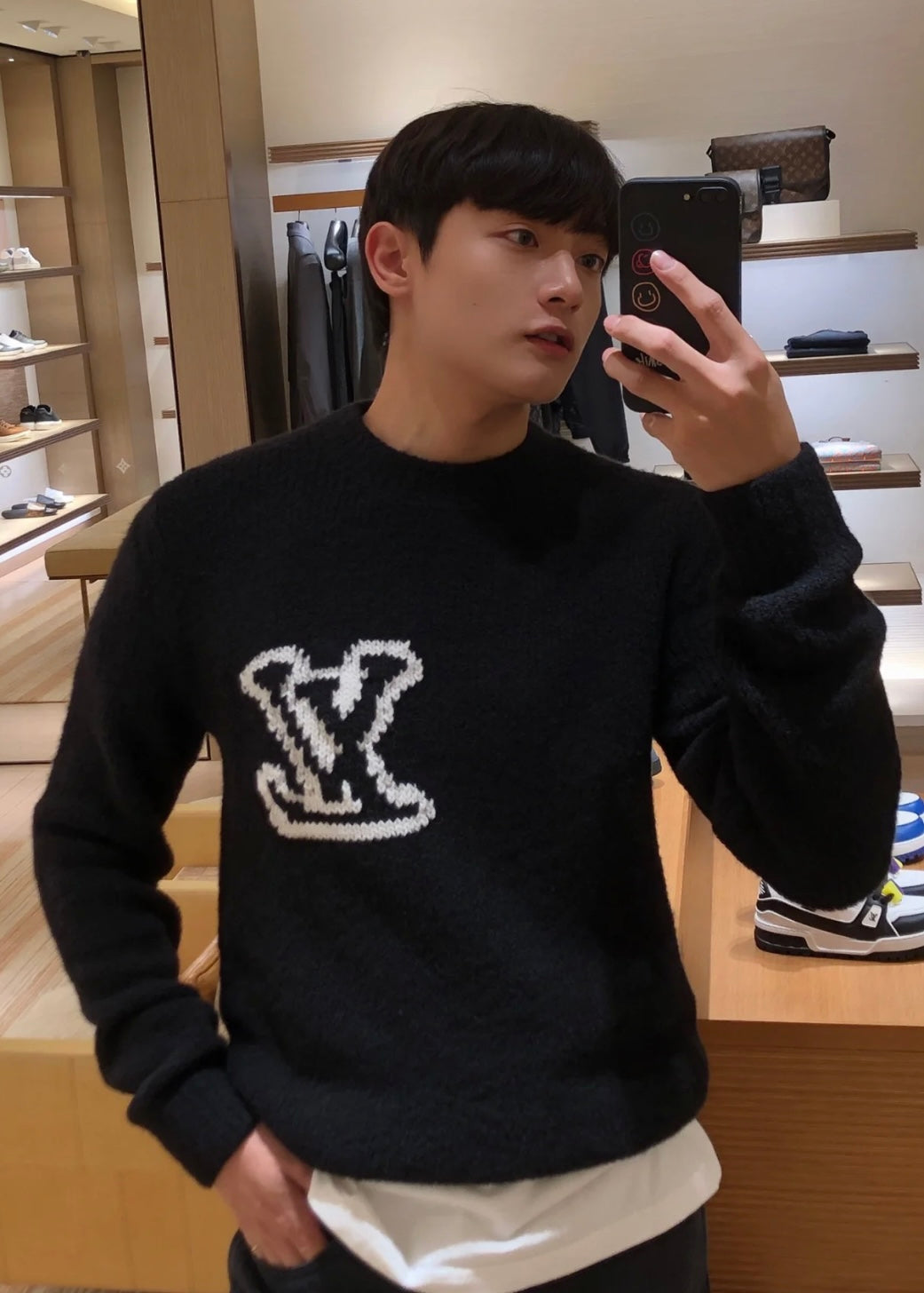 TJ셀러/루이비통 남성 스웨이드 울 혼방 라운드넥 셔츠